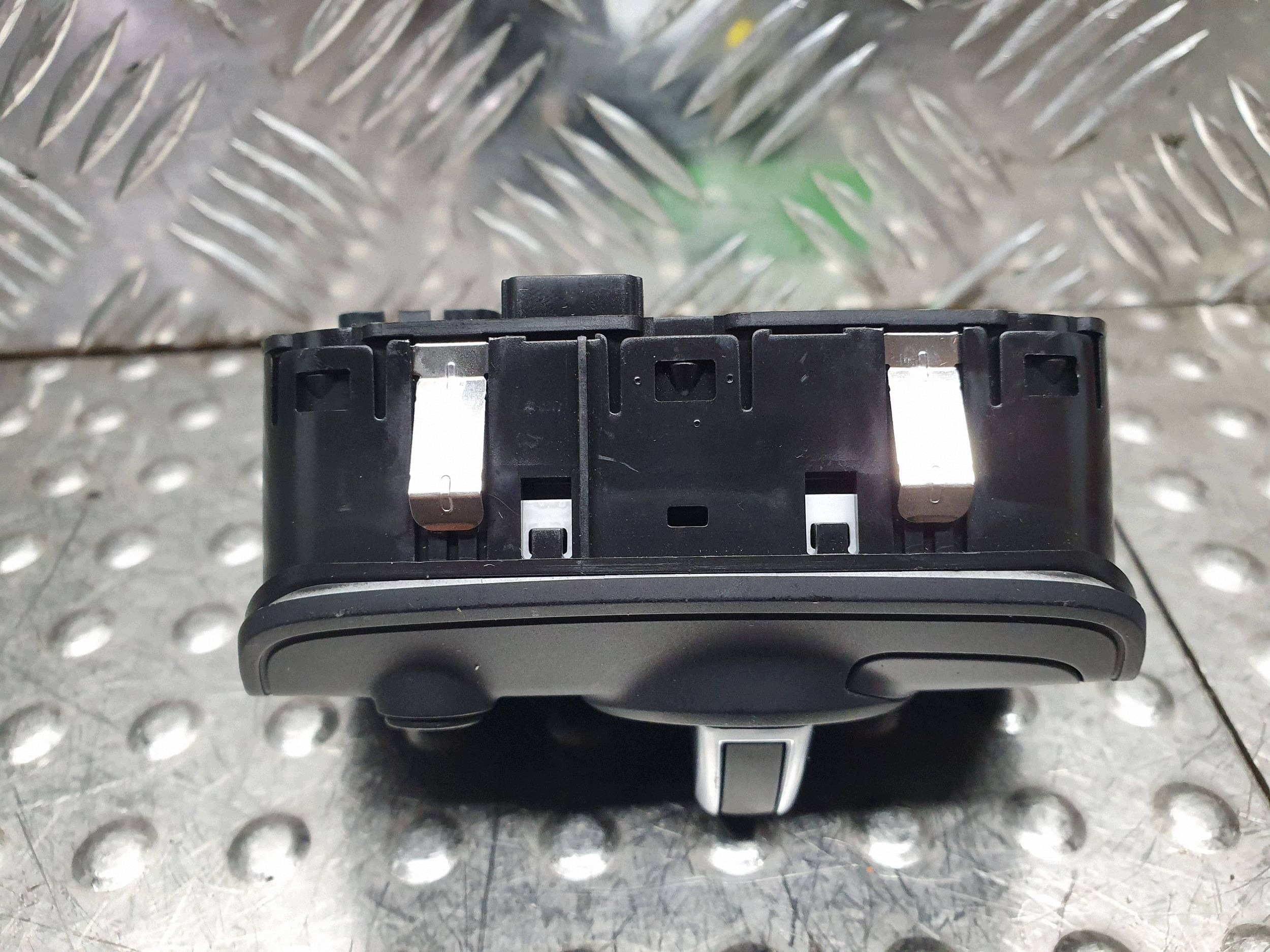 PANEL interruttore luci EUROPA 8V0941531AR AUDI A3 8V LIFT Q2 81A