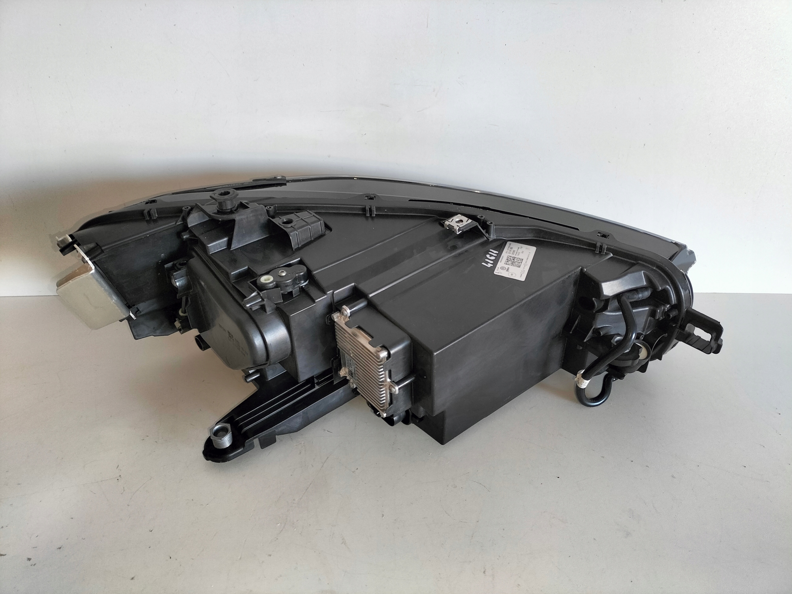 far prednja reflektor lijeva VW PASSAT B9 24- FULL LED