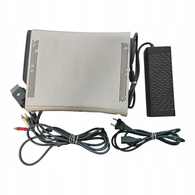 Консоль Microsoft Xbox 360 белый