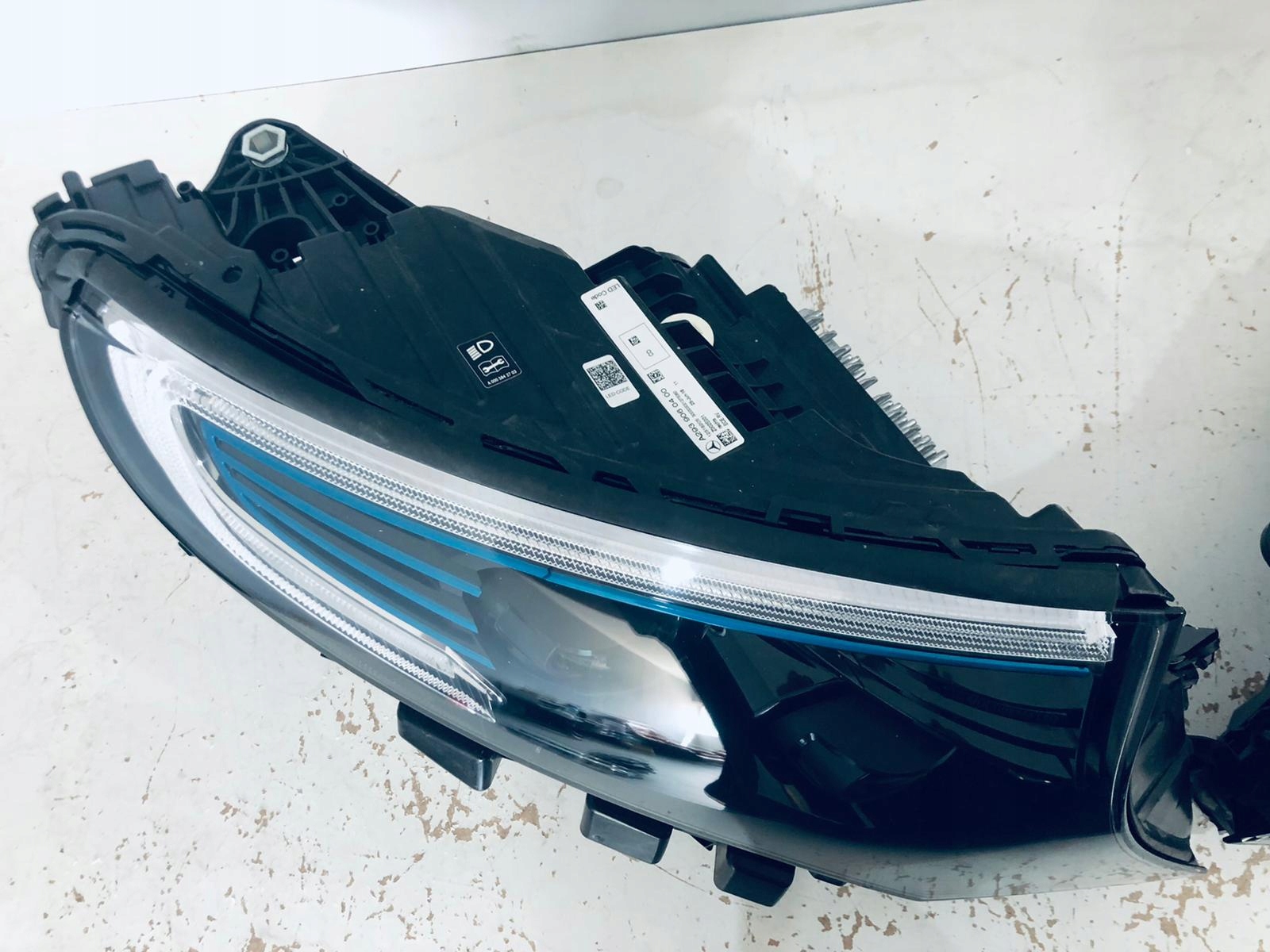 Lampa lewa Prawa Mercedes EQC W293 full led multib Numer katalogowy części 2939060400 2939060300