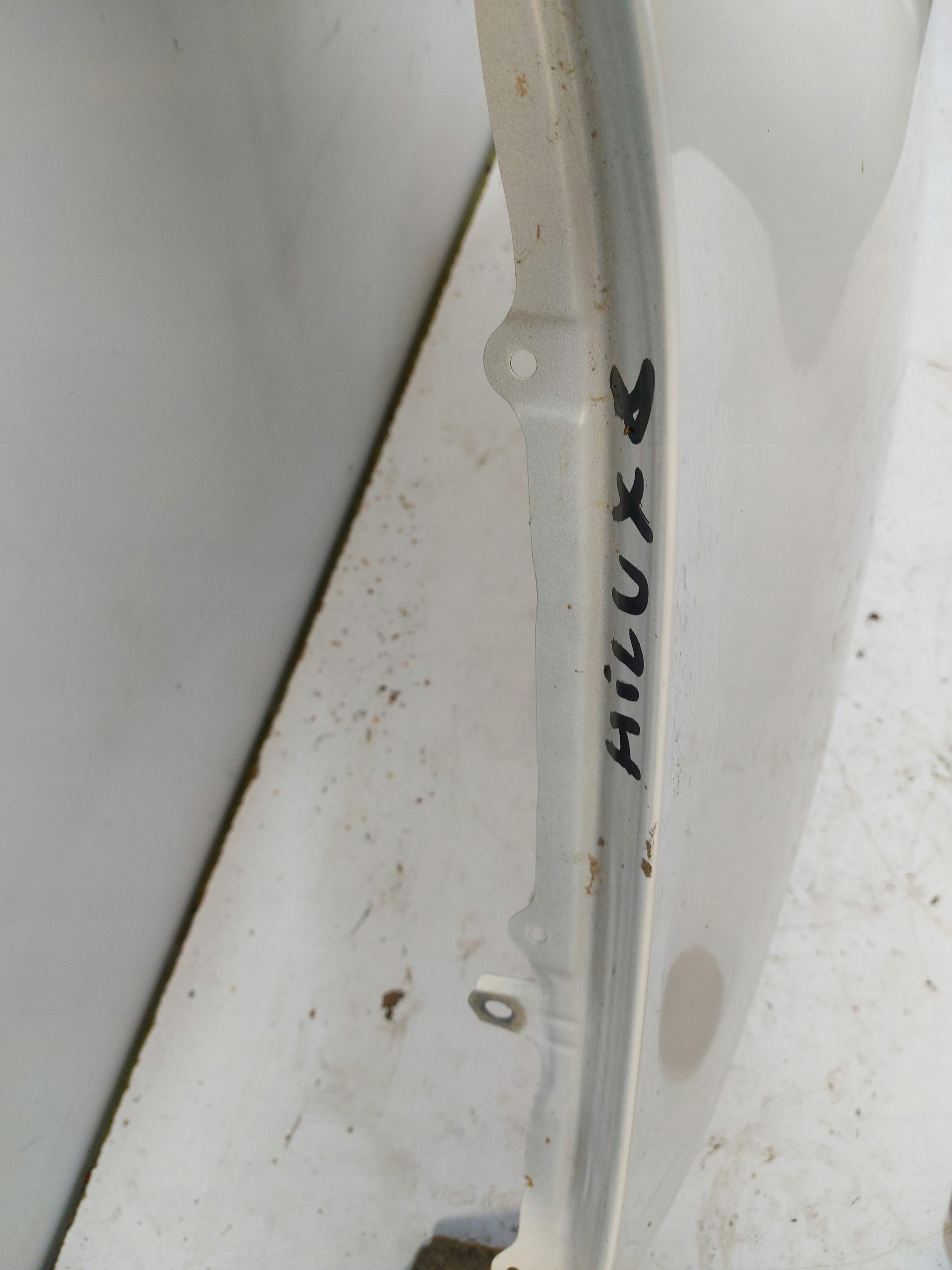 Toyota Hilux VIII 8 2019R fender right front