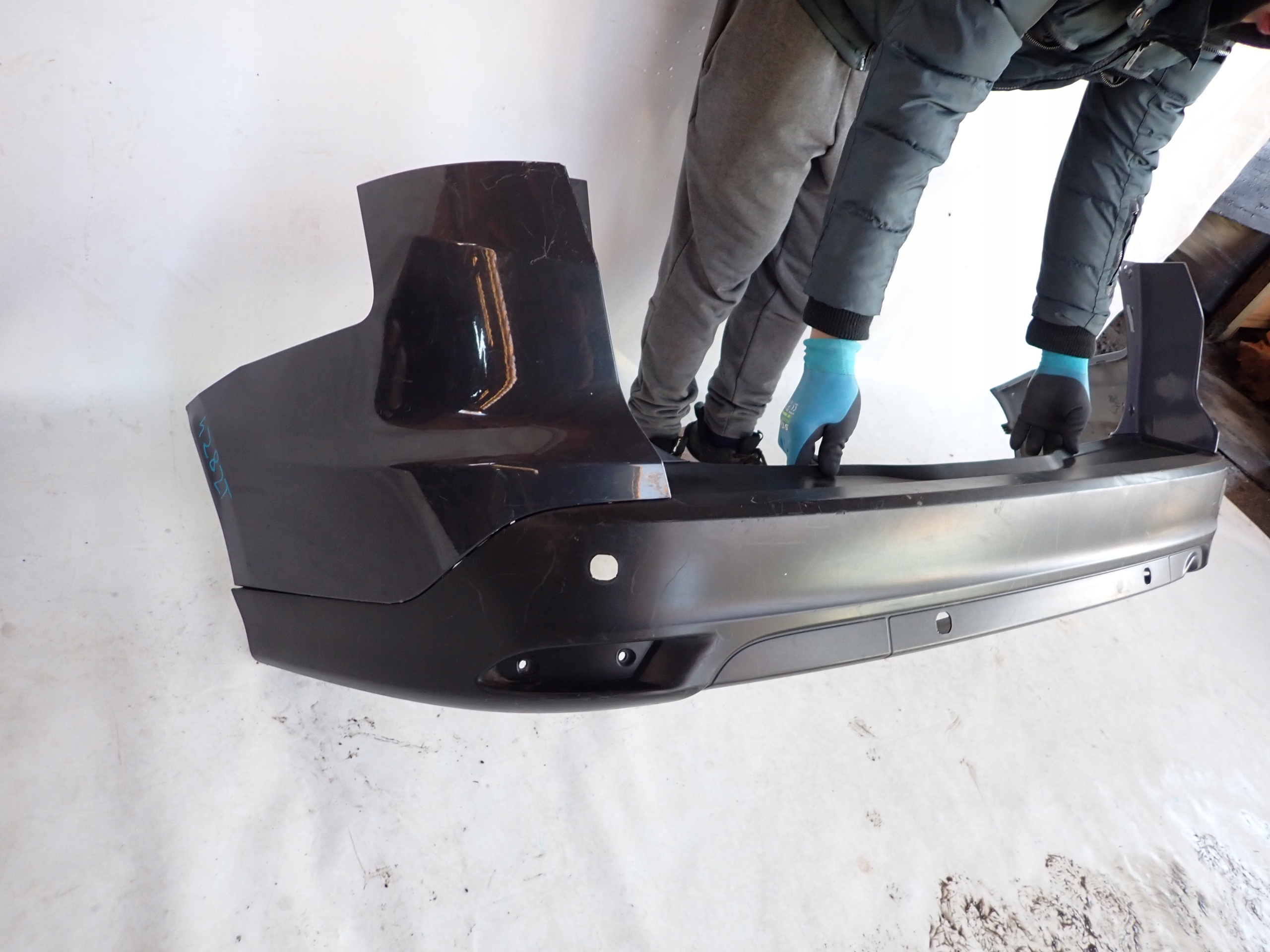 FORD FOCUS MK3 11-18 KOMBI bumper rear part rear 4PDC