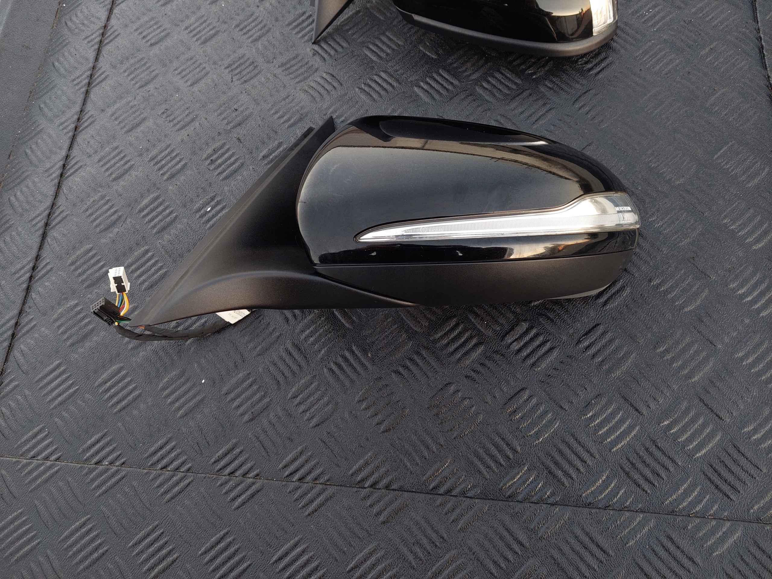 mirror right 7+9+1 PIN UK MERCEDES C W205 040