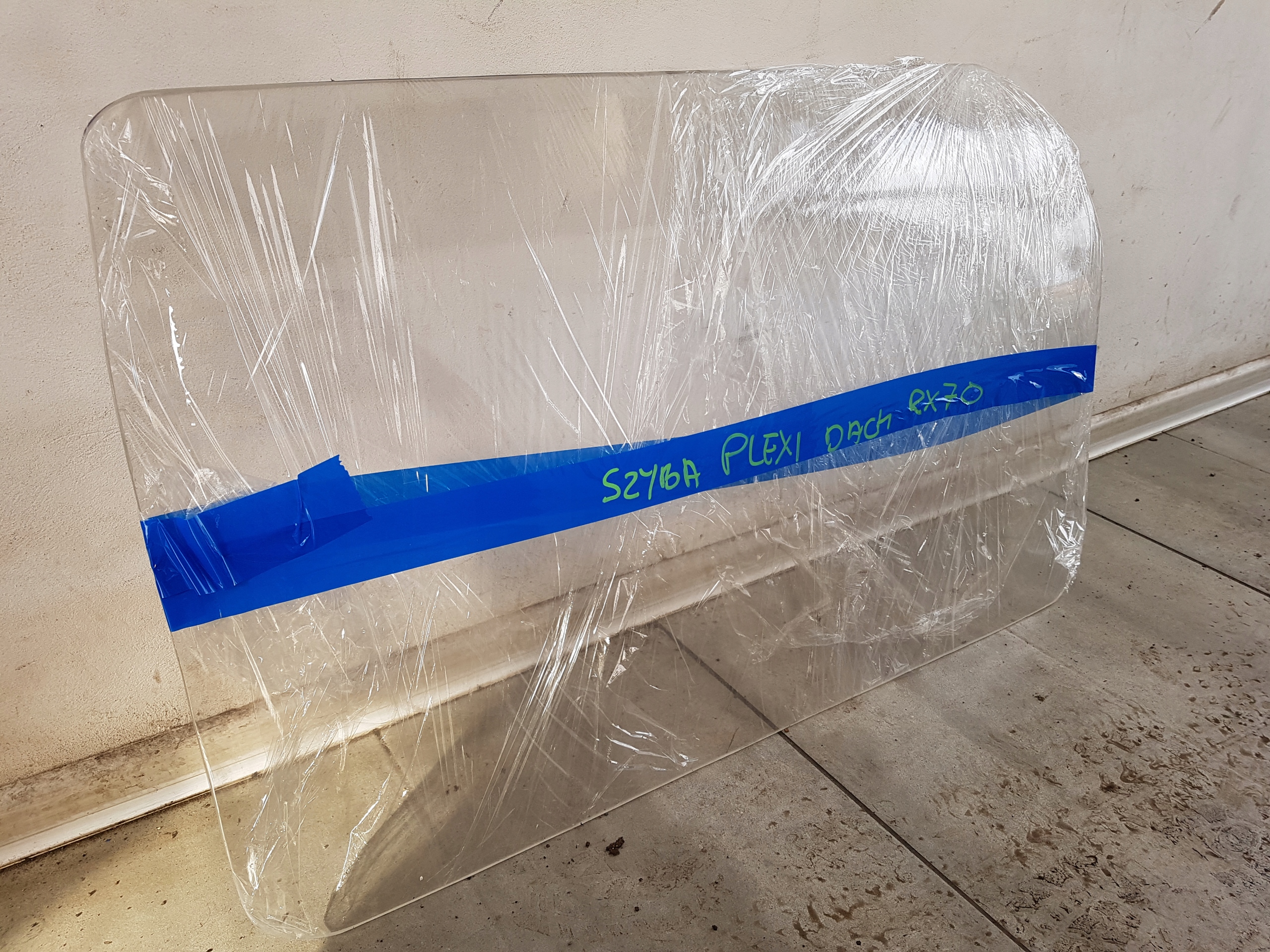 ПОЛИКАРБОНАТНОЕ СТЕКЛО. КРЫША ТЕЛЕЖКИ ВСЕ ЕЩЕ RX70 22 25 30 35