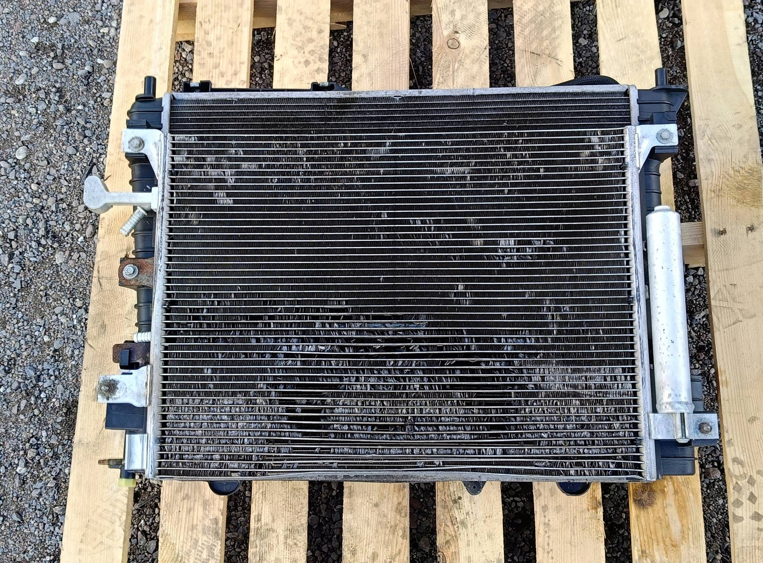 chladiče chladič ventilátor komplet Ford Mustang 5.0 3.7 2011-2014