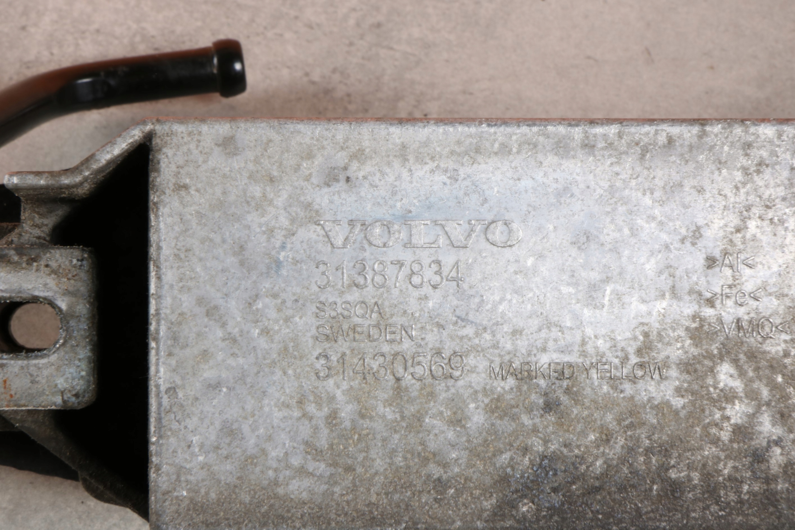 VOLVO XC60 and bracket console holder TLUMIKA 31387834