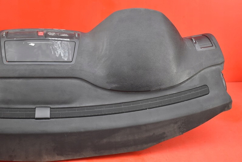 консоль торпеда OCTAVIA SKODA oe 1Z1857007
