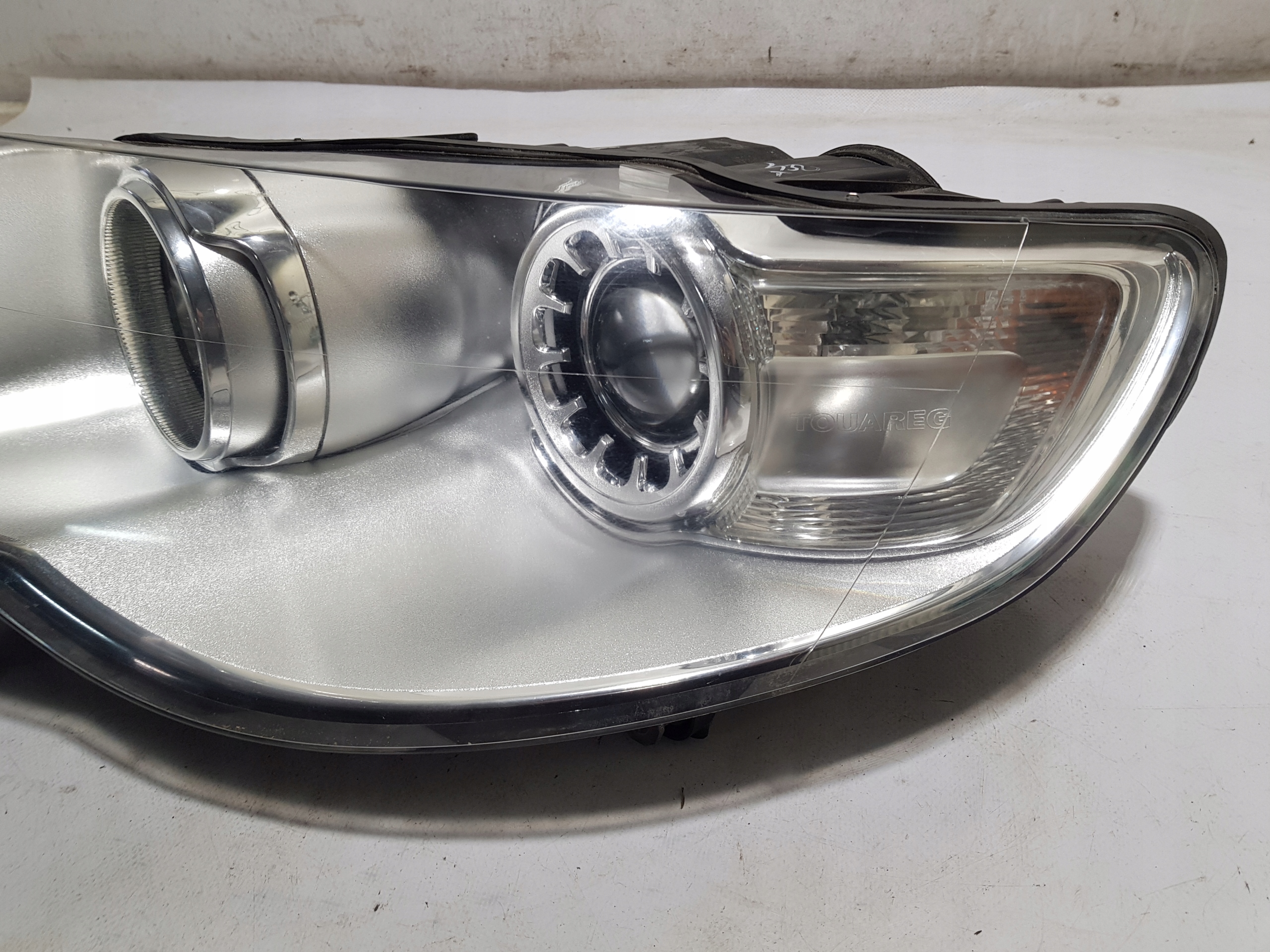 VW TOUAREG LIFT 7L light left front H7 UK