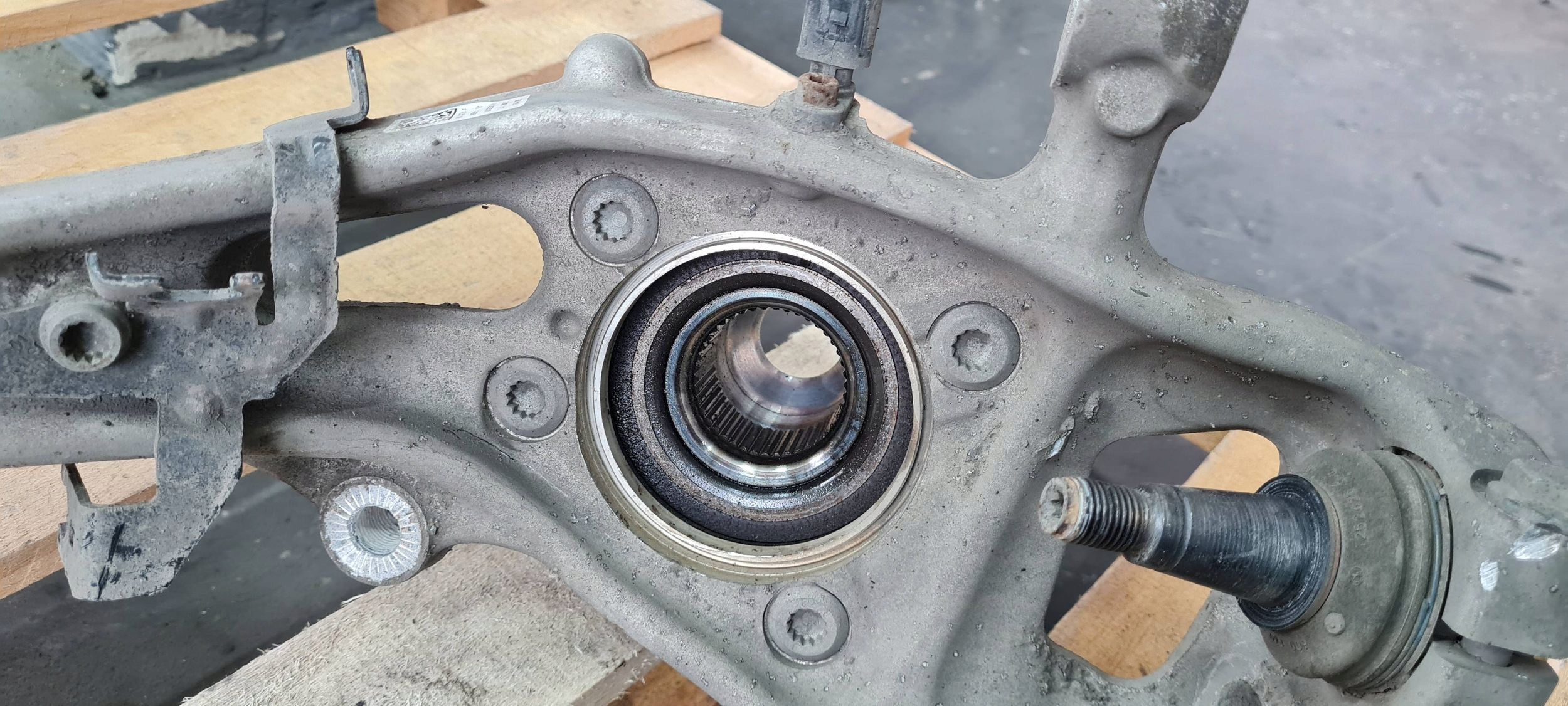 A4 B9 8W LIFT swing left left front 8W0407253F 8W0407559 A5 8W