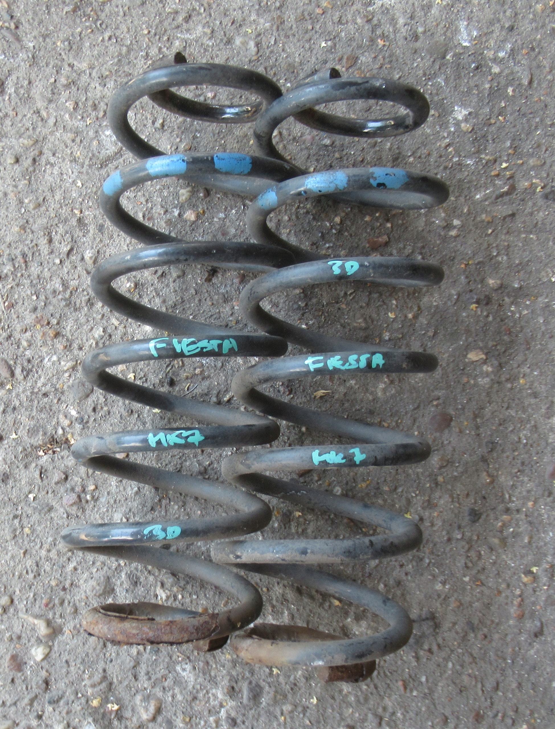 FORD FIESTA MK7 1.0 EB spring rear