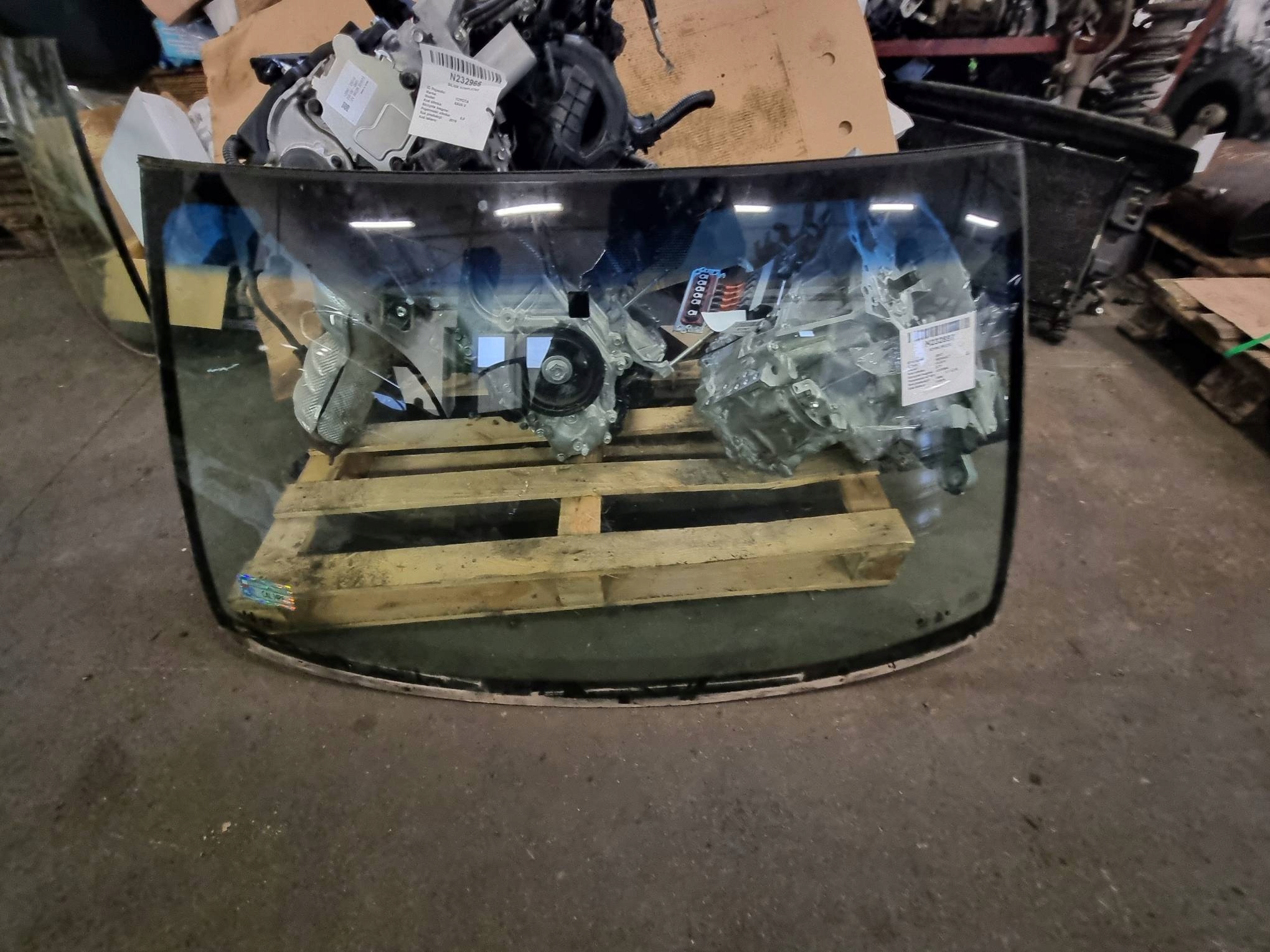 window front iron RENAULT CLIO II