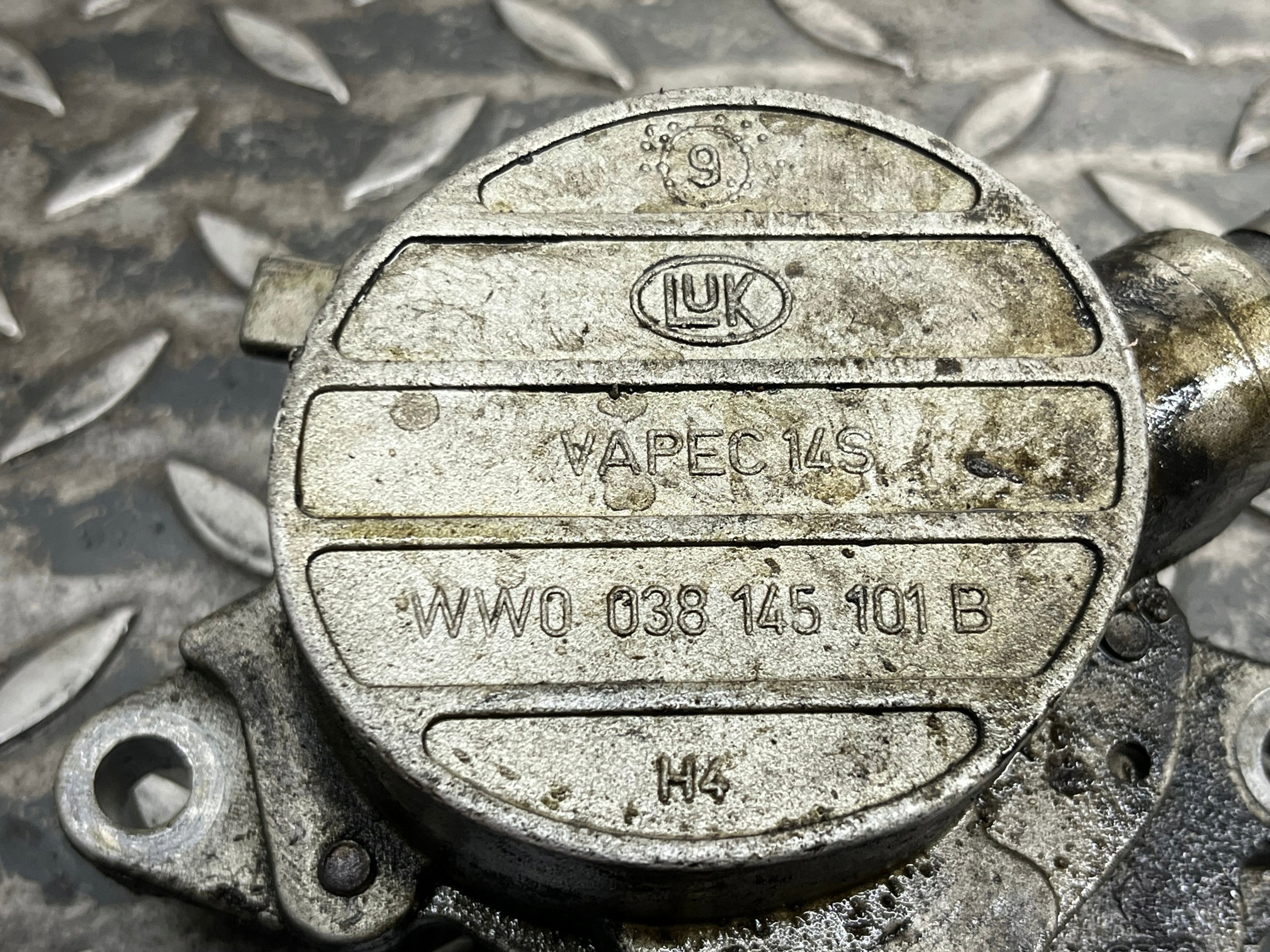 Pompa VACUM VAKUM SKODA OCTAVIA 1 038145101B