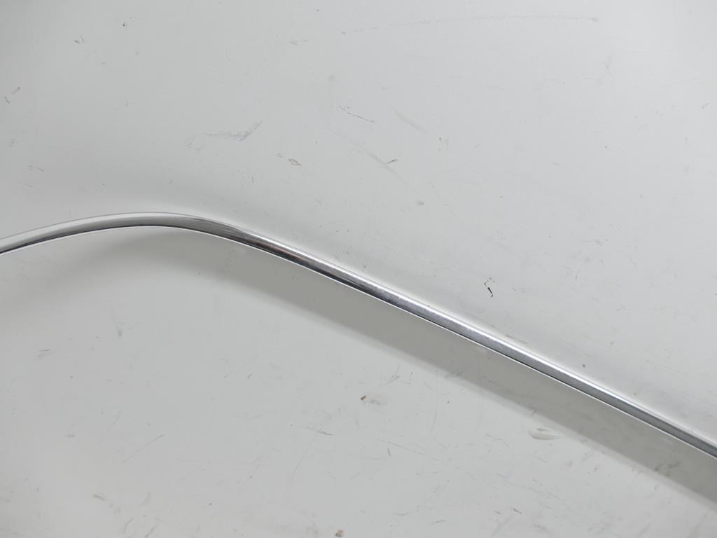 MERCEDES S W126 300 SE moulding bodywork right