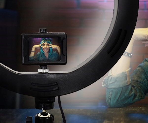 LAMPA PIERŚCIENIOWA STATYWOWA DO KAMER TELEFONÓW Model RING LED STATYW PRZEJŚCIÓWKA