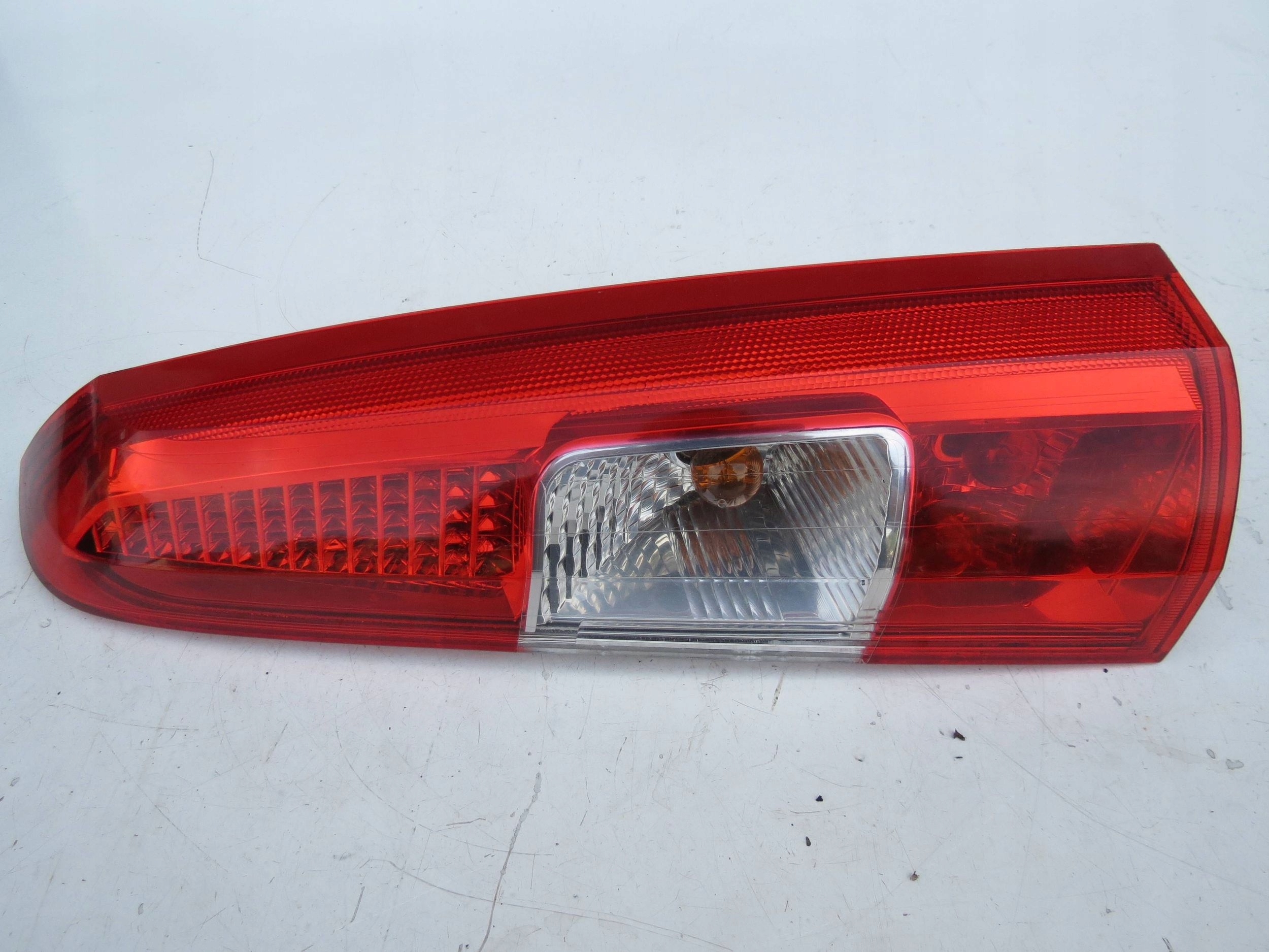 light rear part right upper VOLVO XC70 II Cross Couantr AWD 2.4D 185KM 2000-2007r