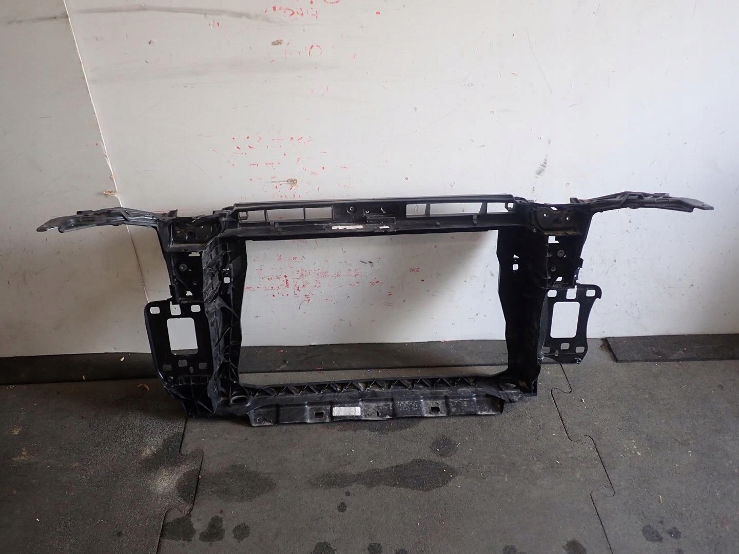 support panel for radiators AUDI Q3 II 2018- 83A805594H