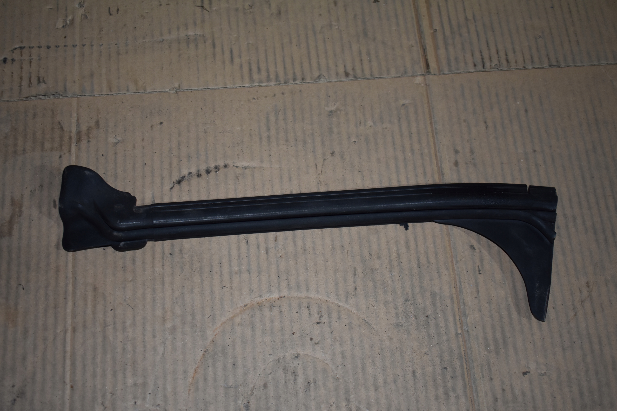 IDEALNA gasket windows right BMW G22 G82 1