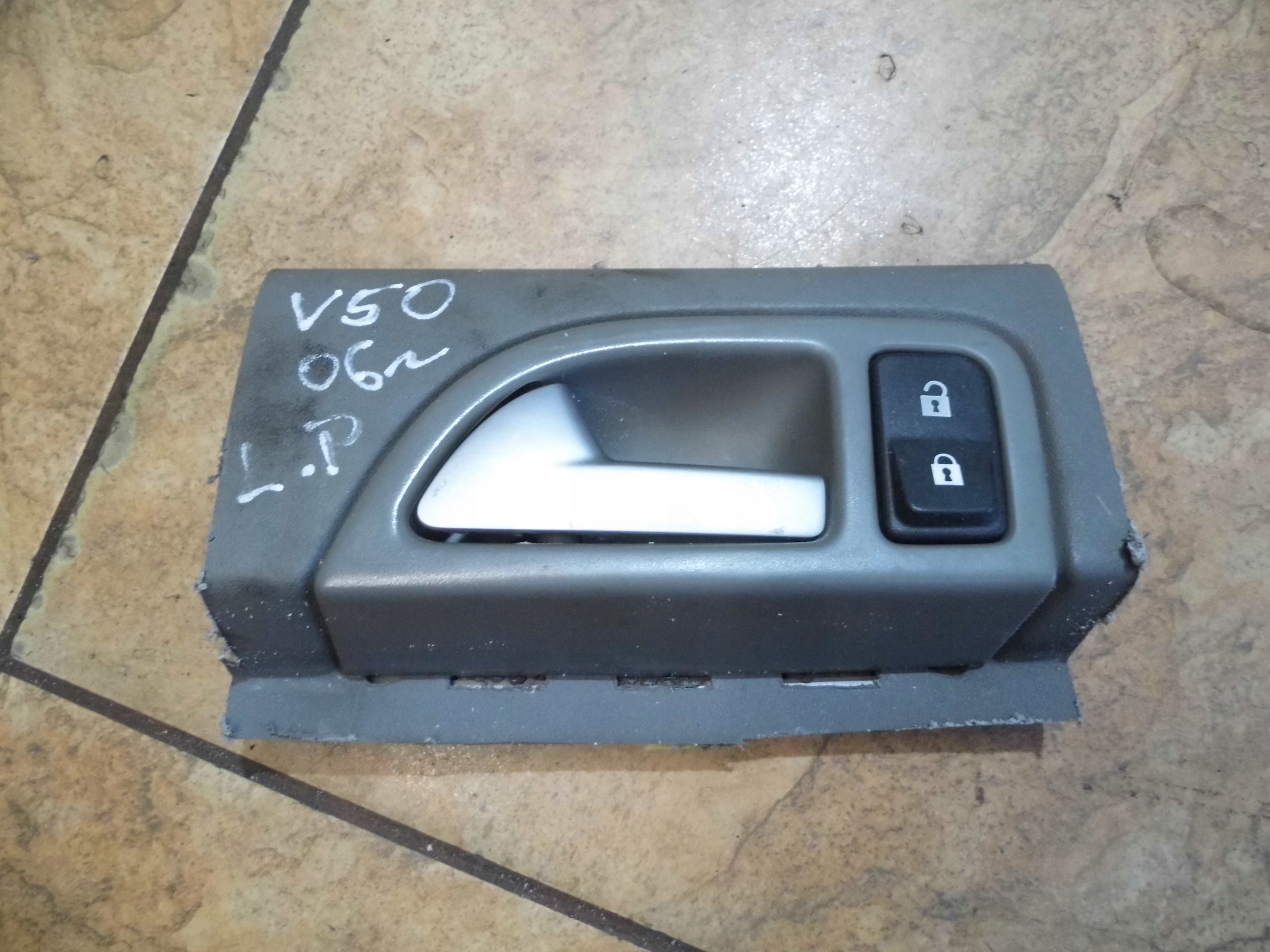 volvo V50 S40 II 2.0d 06' ручка двери внутренняя левая передняя
