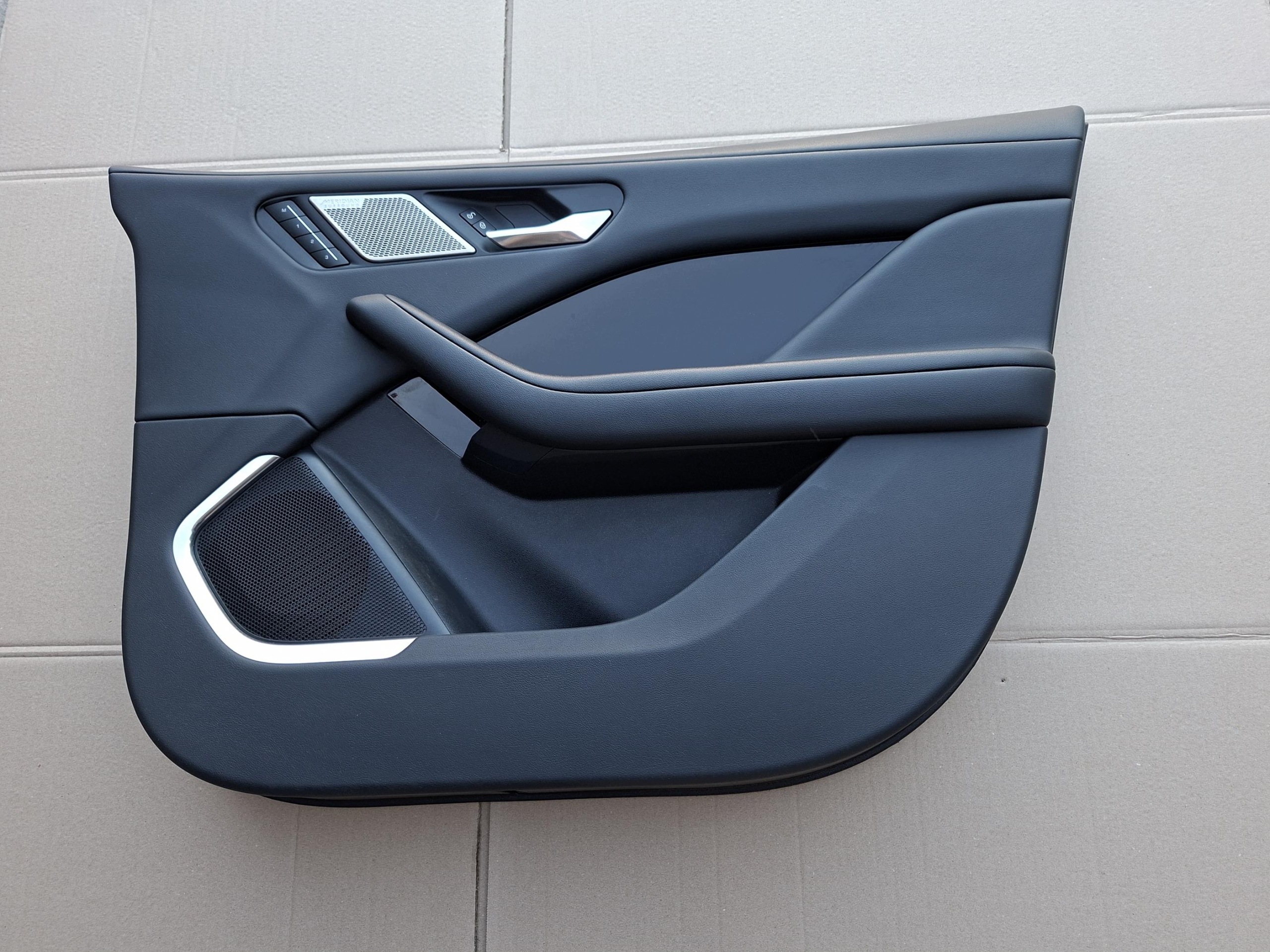 side door front front right upholstery JAGUAR and-PACE X590 EV400