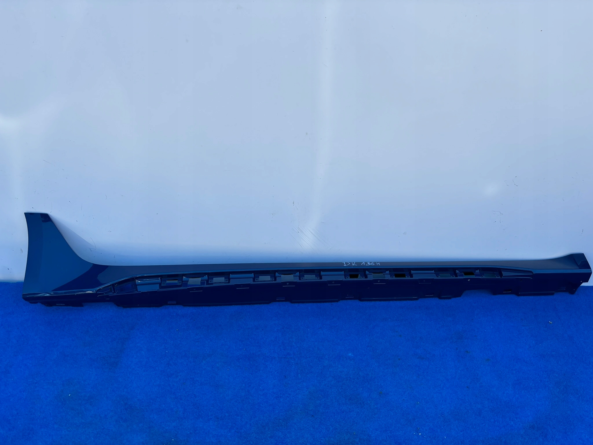 AUDI RS5 8W8 LIFT right moulding threshold threshold 8W8853860G DK136H