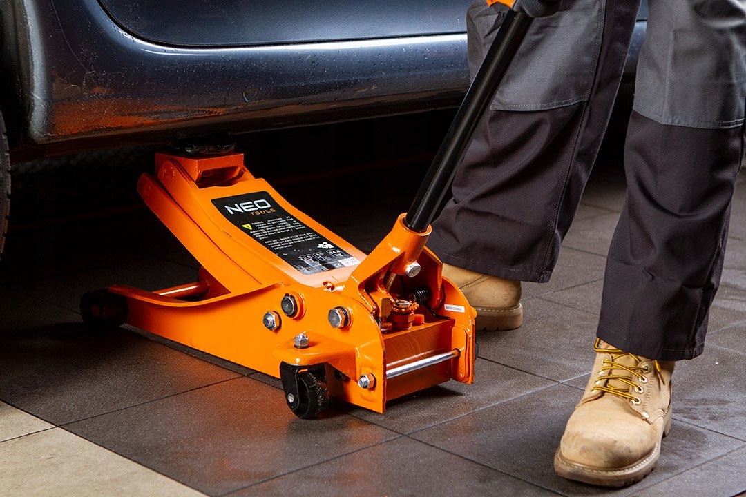 NEO PODNOŚNIK NISKOPROFILOWY HYDRAULICZNY NISKOPROFILOWY ŻABA 2,5T 11-731 Marka Neo Tools