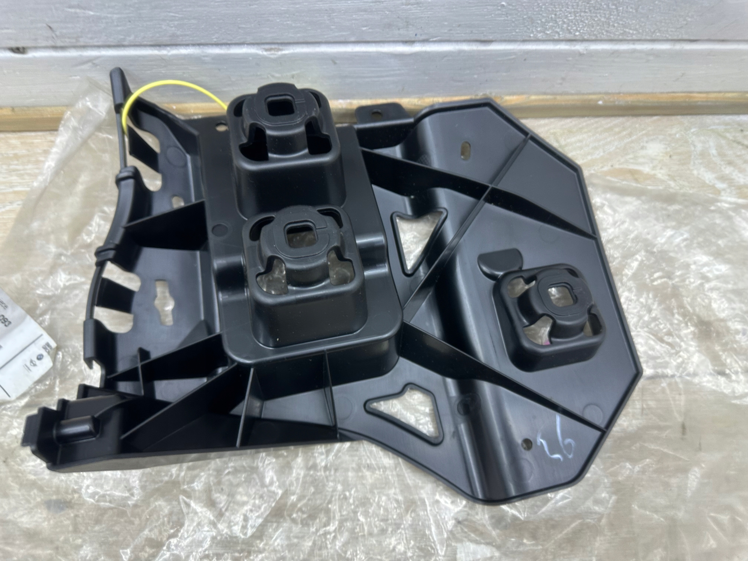BMW 4 G26 M Pakiet bumper bracket left rear part 8737093