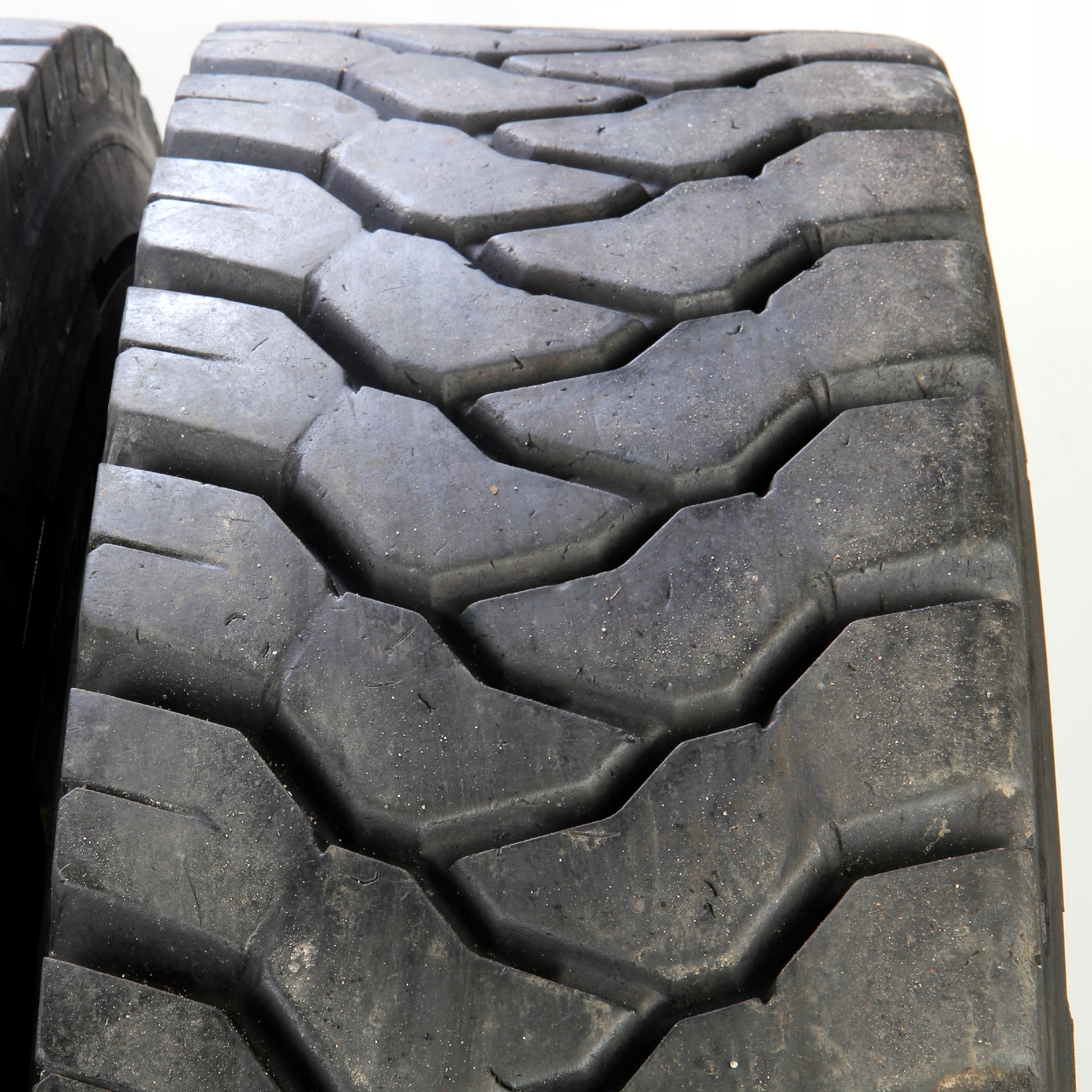 295/80R22,5 CONTINENTAL CONTI CROSSTRAC HD3 KOMPLET OPONY NAPĘDOWE (TK326A) Profil opony 80