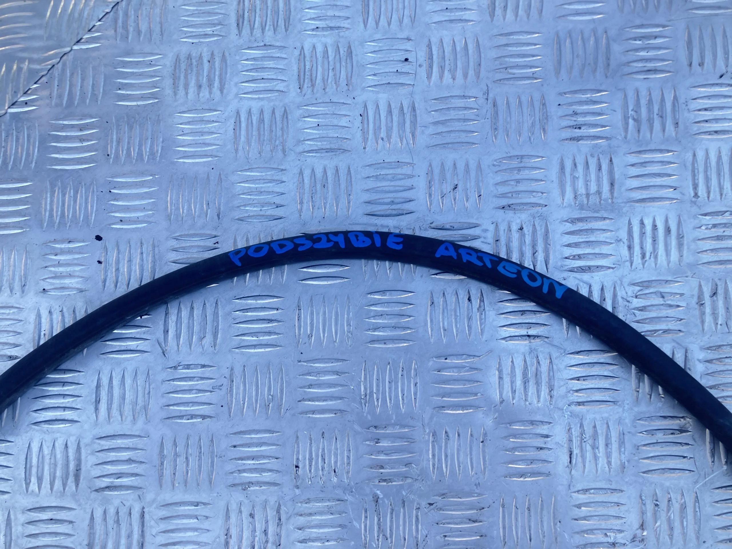 USZCZELKA KOMORY SILNIKA VW ARTEON 2017-