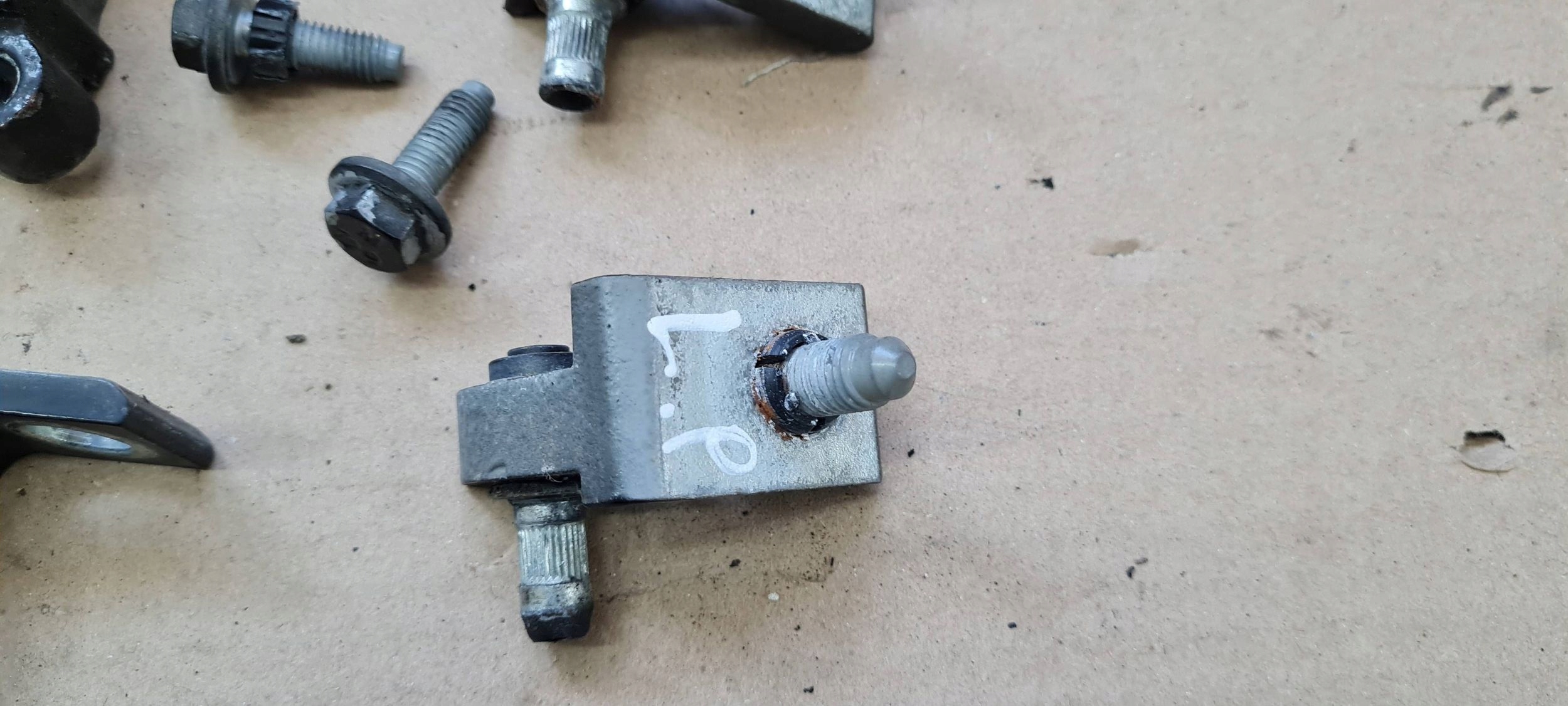 A5 8T LIFT S5 hinge hinges door left left front front COUPE LZ9Y