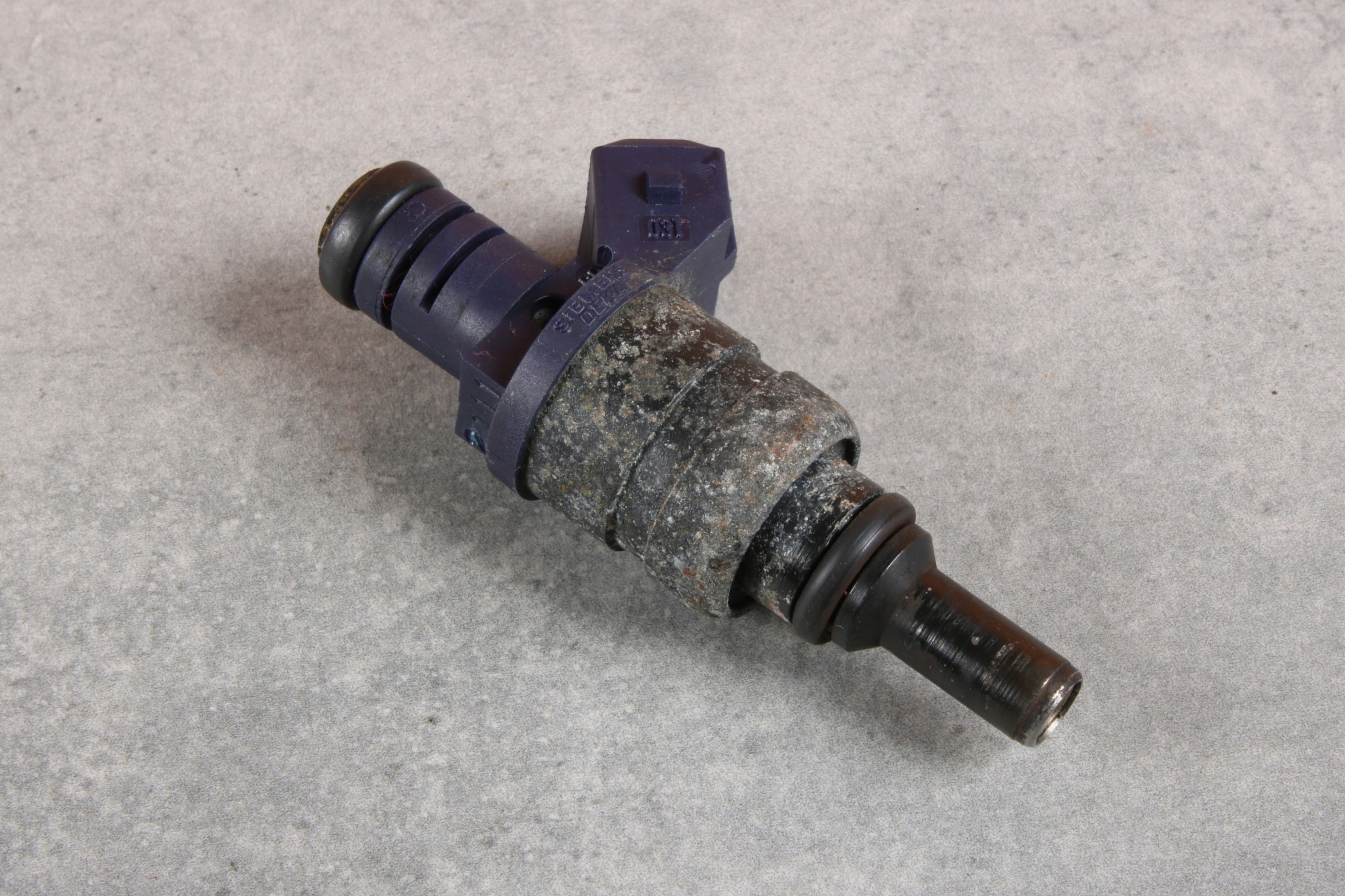 BMW E39 E46 E60 E65 X3 E83 X5 E53 M54 Injecteur Injecteur Essence 1439800