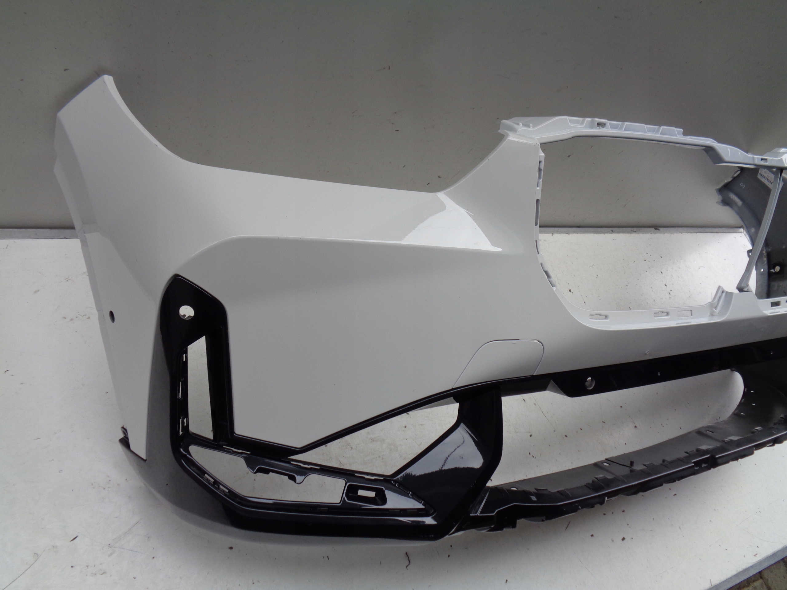 front bumper BMW X1 U11 22- NR 45798