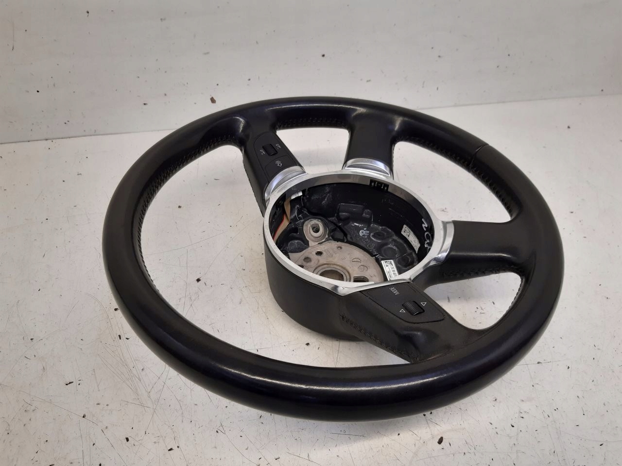 volant Audi A8 D3 3,7 V8