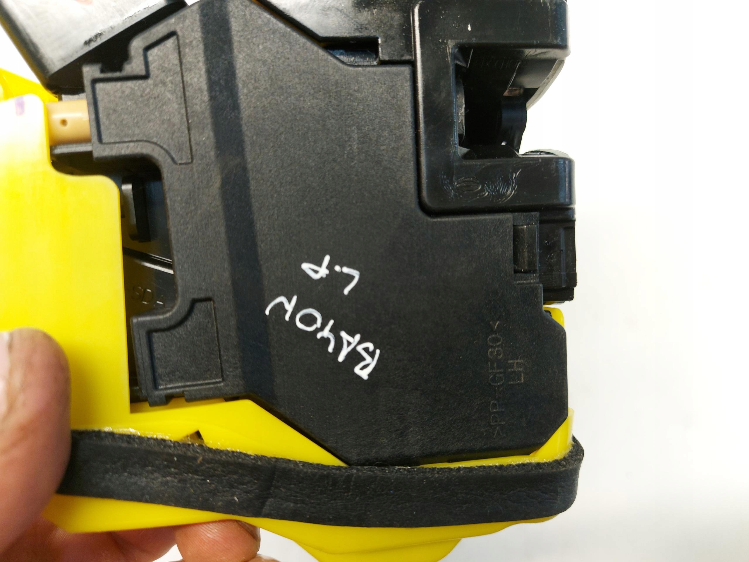 Hyundai Bayon 2023 lock door left front front 81310-q0100