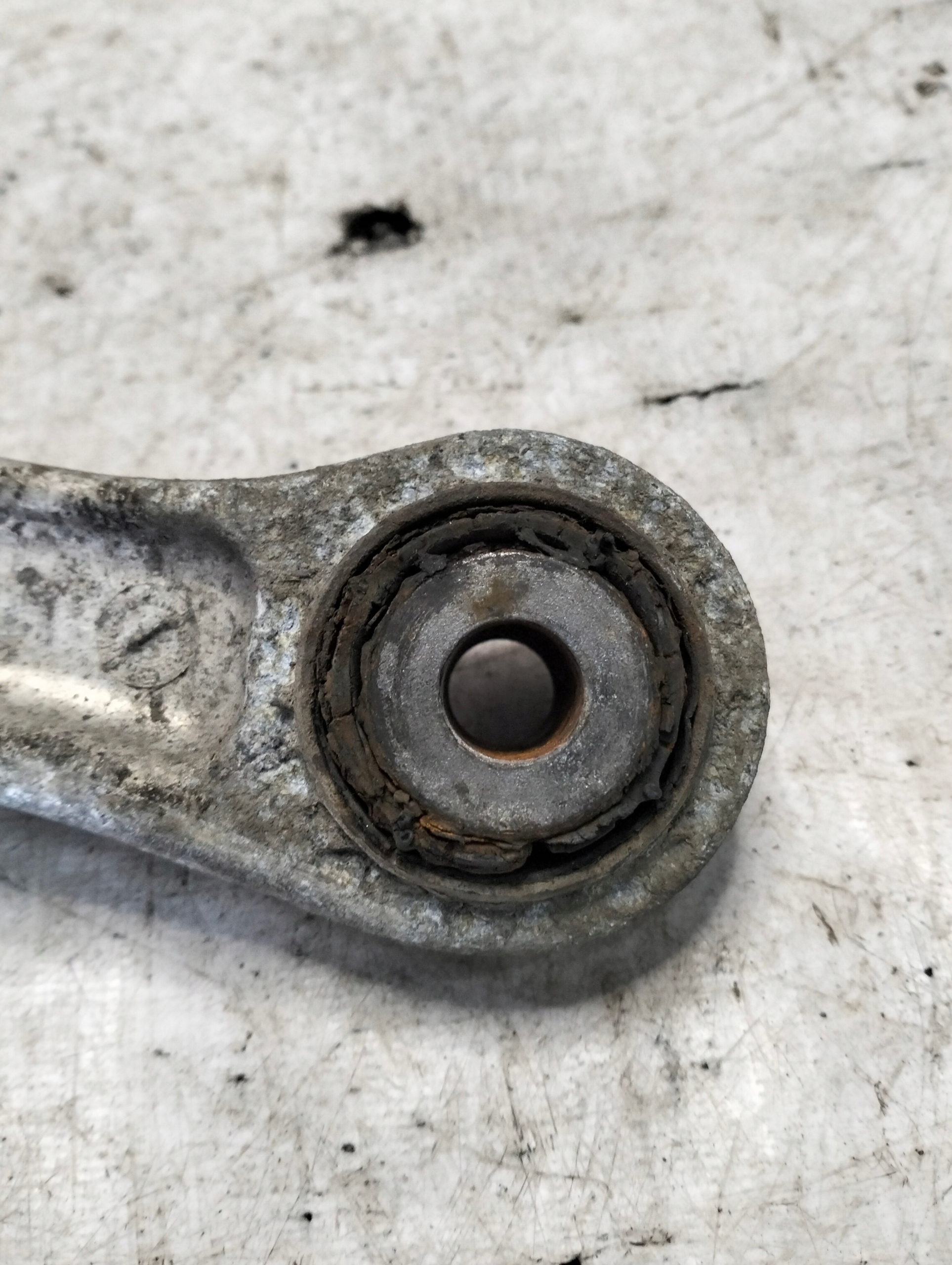 Querlenker links heck PORSCHE CAYENNE und 2005r 7L0505375A
