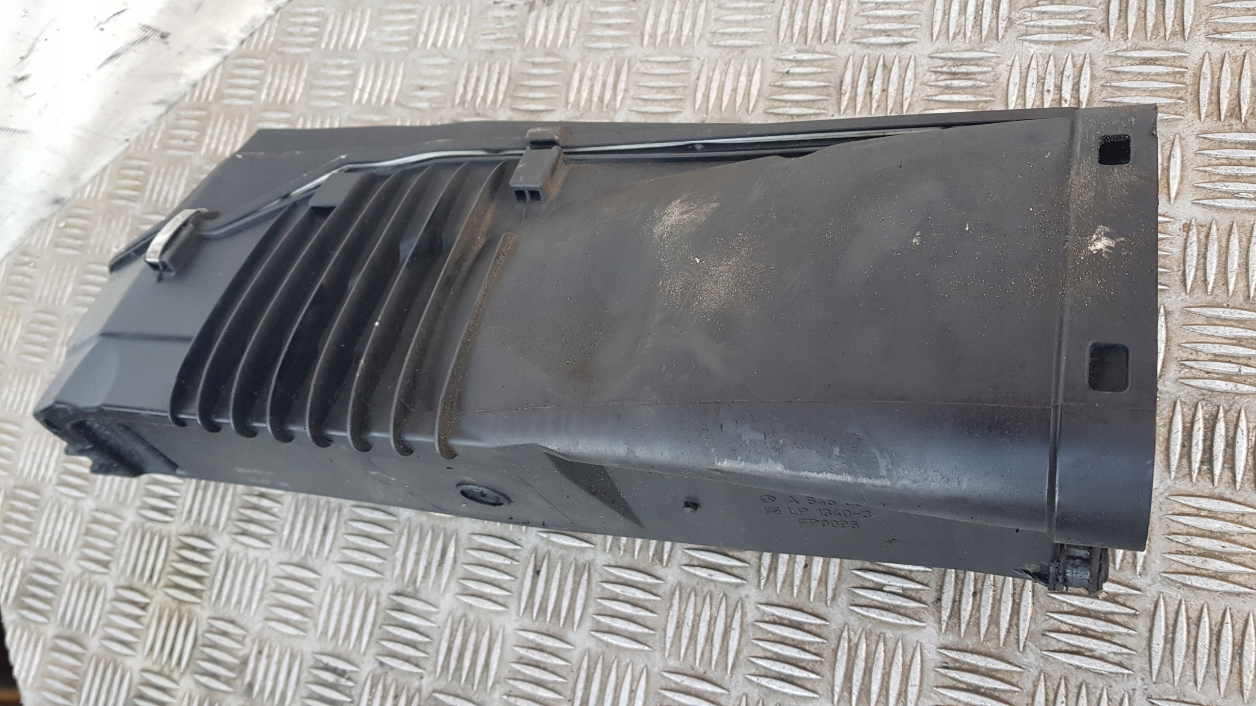 MERCEDES W211 2.2 CDI filter air A6460900201
