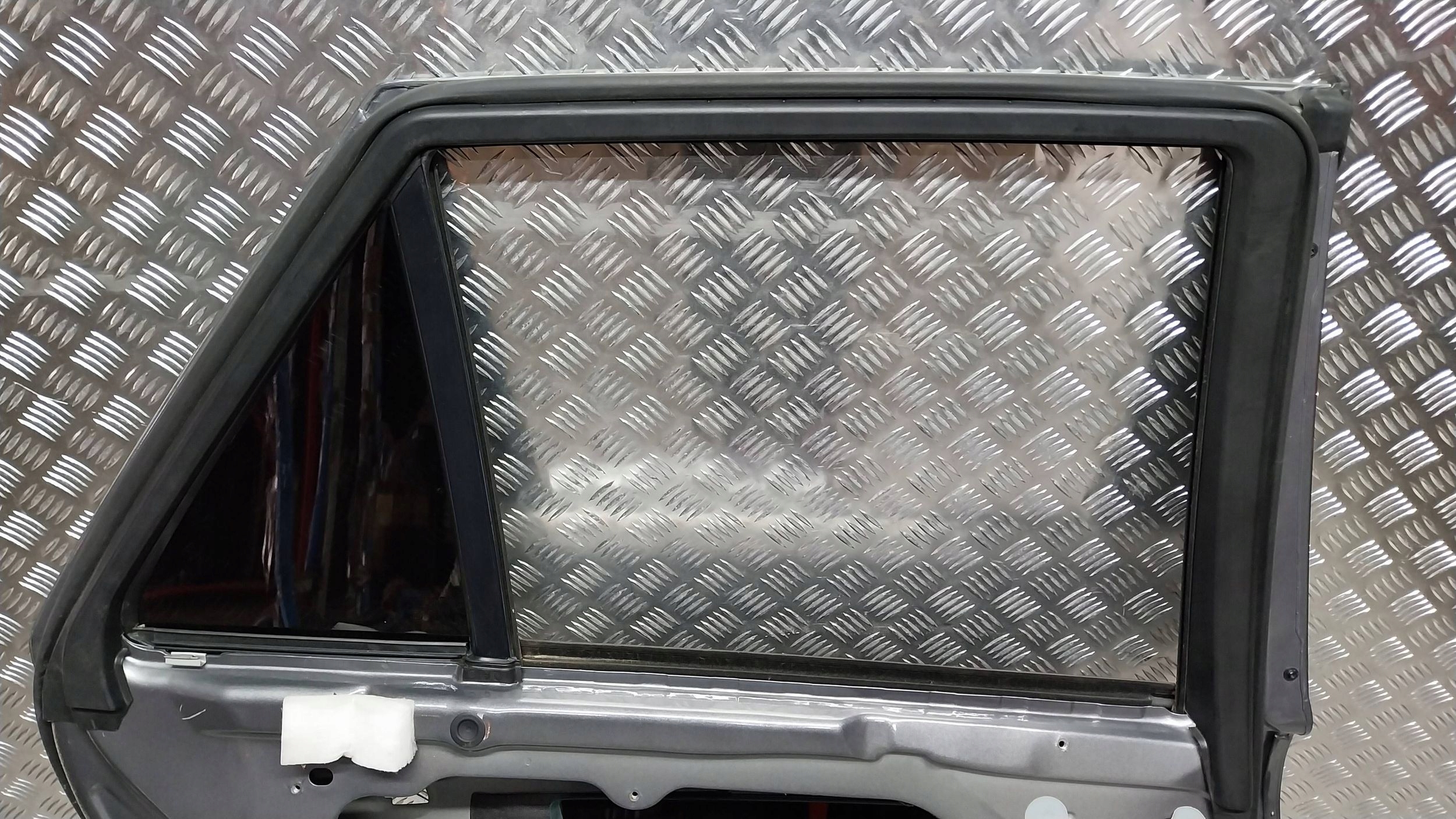 Tür heck links MERCEDES ML W164 05