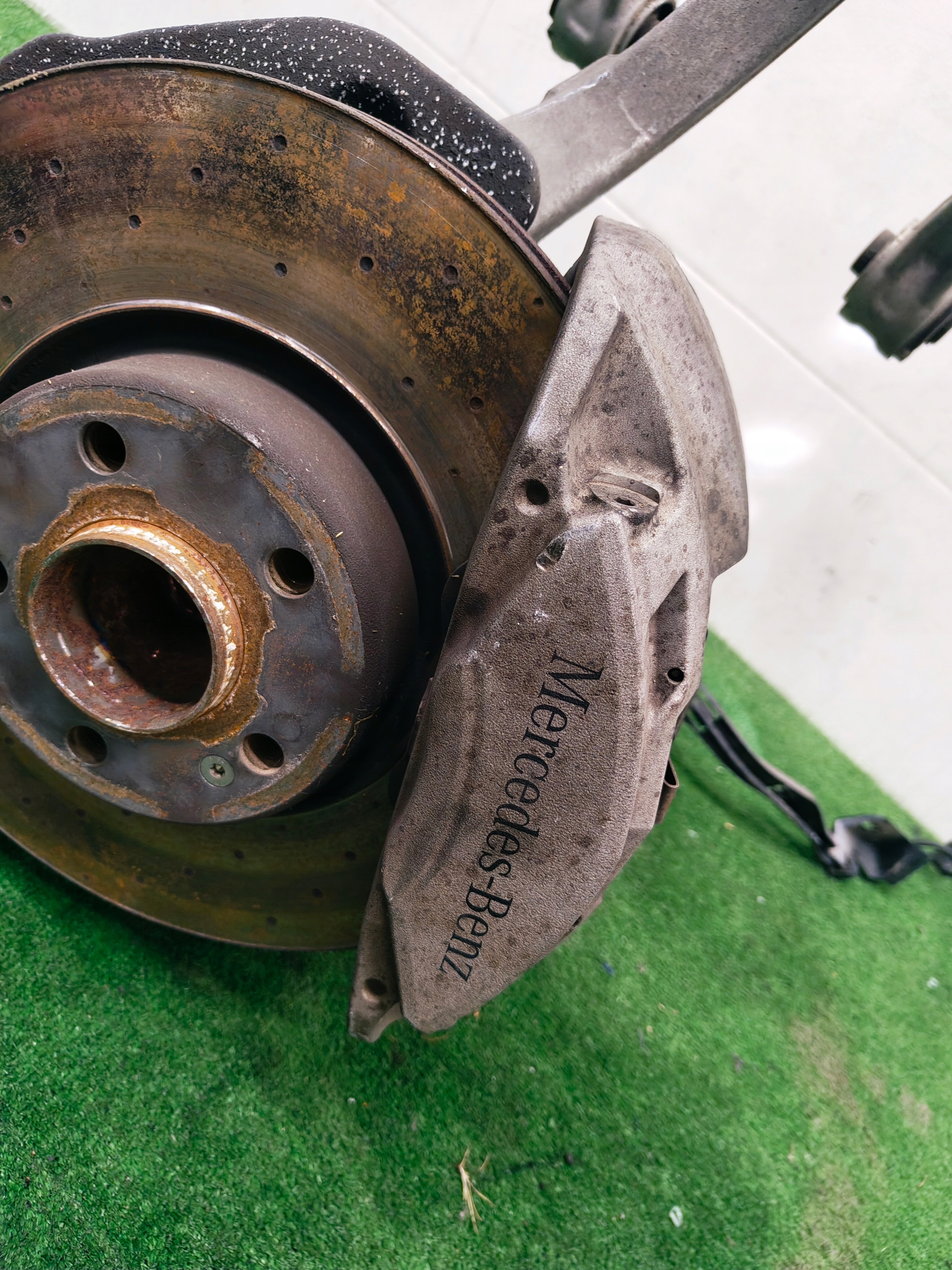 MERCEDES BENZ W205 swing left front front