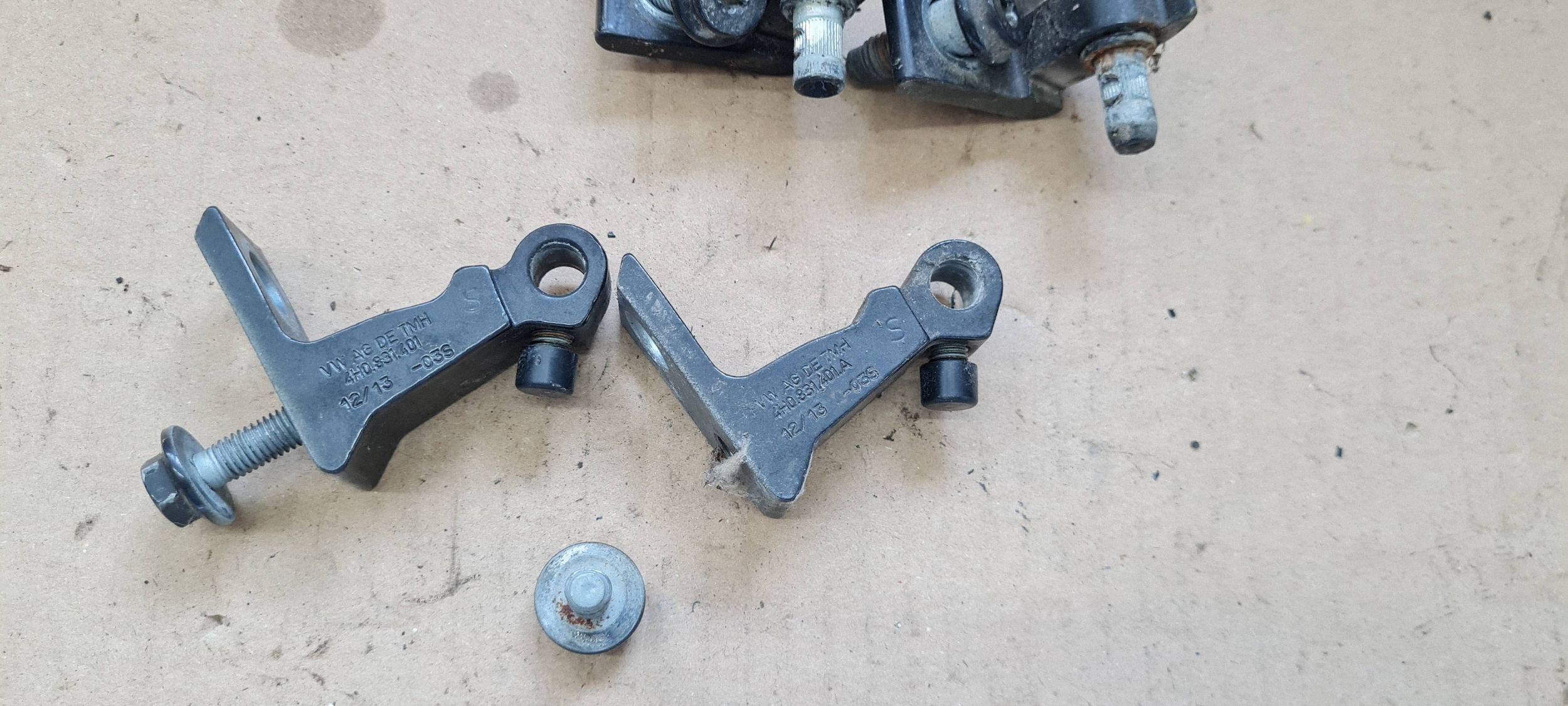 A7 4G S7 hinge hinges door left left front LX7U 4H0831401A