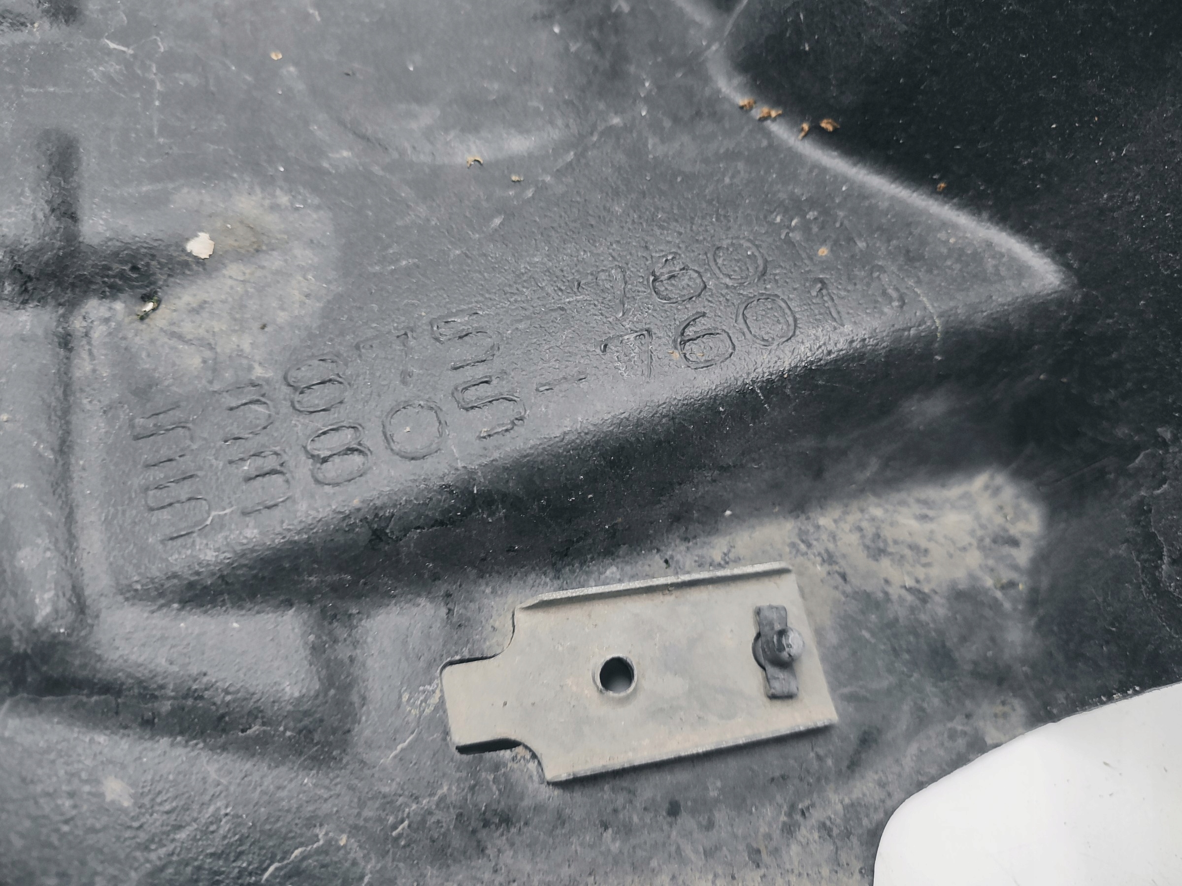 mudguard right front LEXUS CT 200 CT200 / 53875-76011