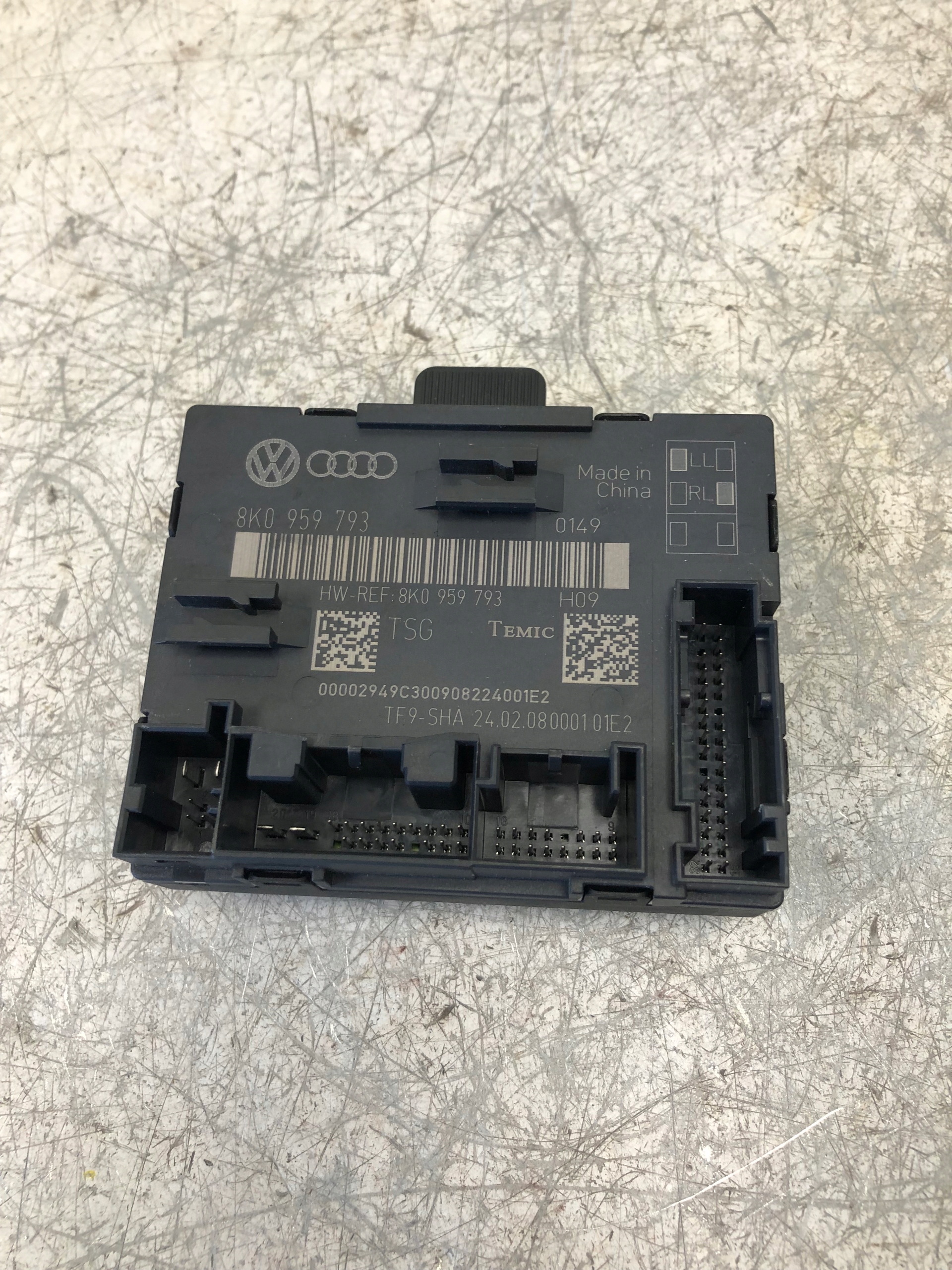 module door left front AUDI A5 COUPE 8K0959793