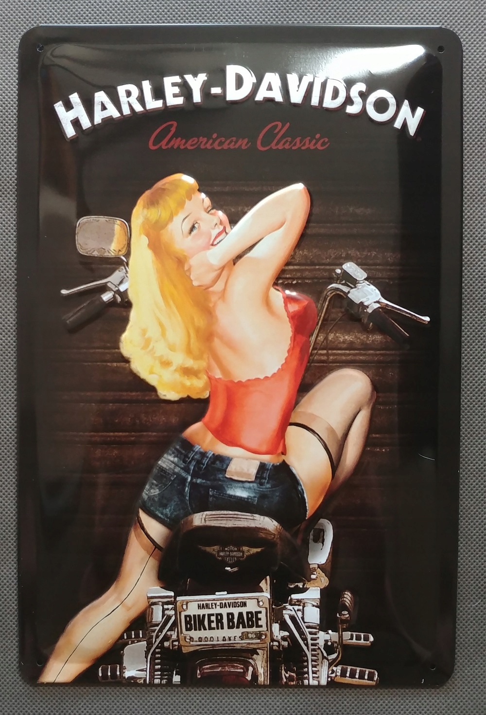 Tablica szyld HARLEY-DAVIDSON BIKER BABE metalowy Producent Nostalgic Art