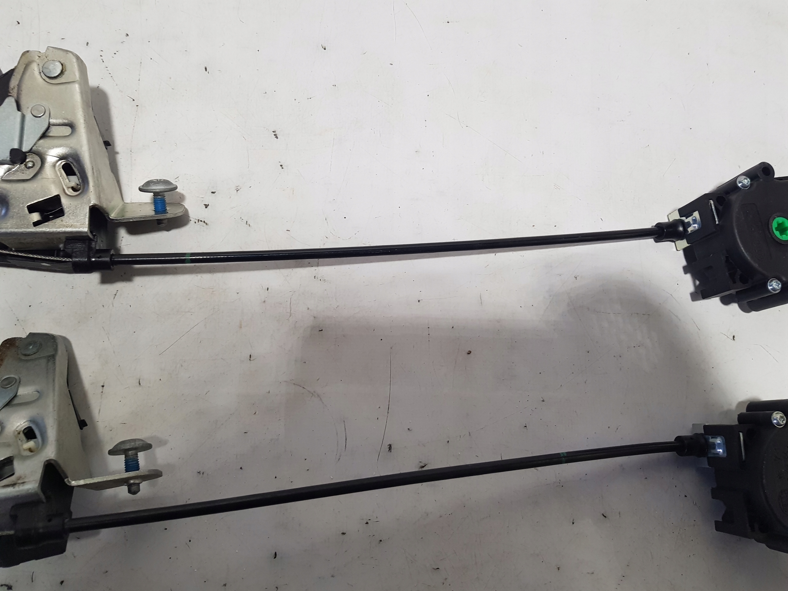 KOMPLET lock bonnet boot DOCIAG MERCEDES W204 KOMBI