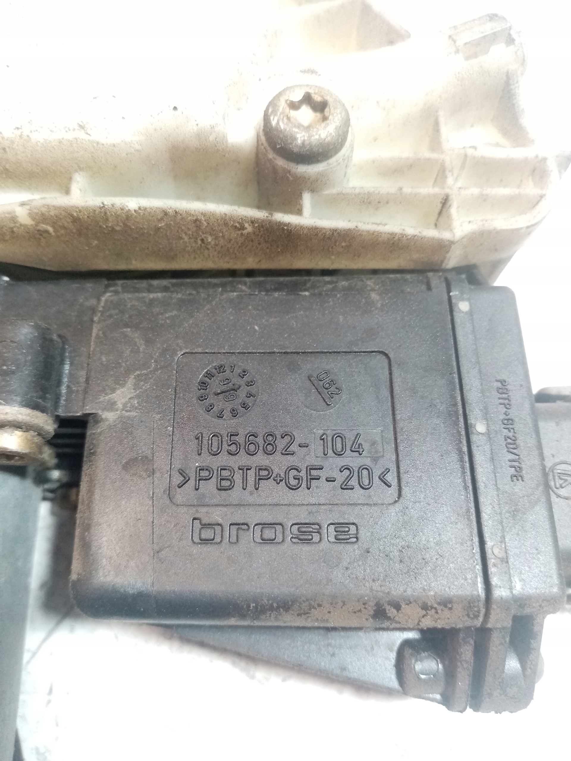 ELE mechanism windows right rear MITSUBISHI CARISMA 105682-104