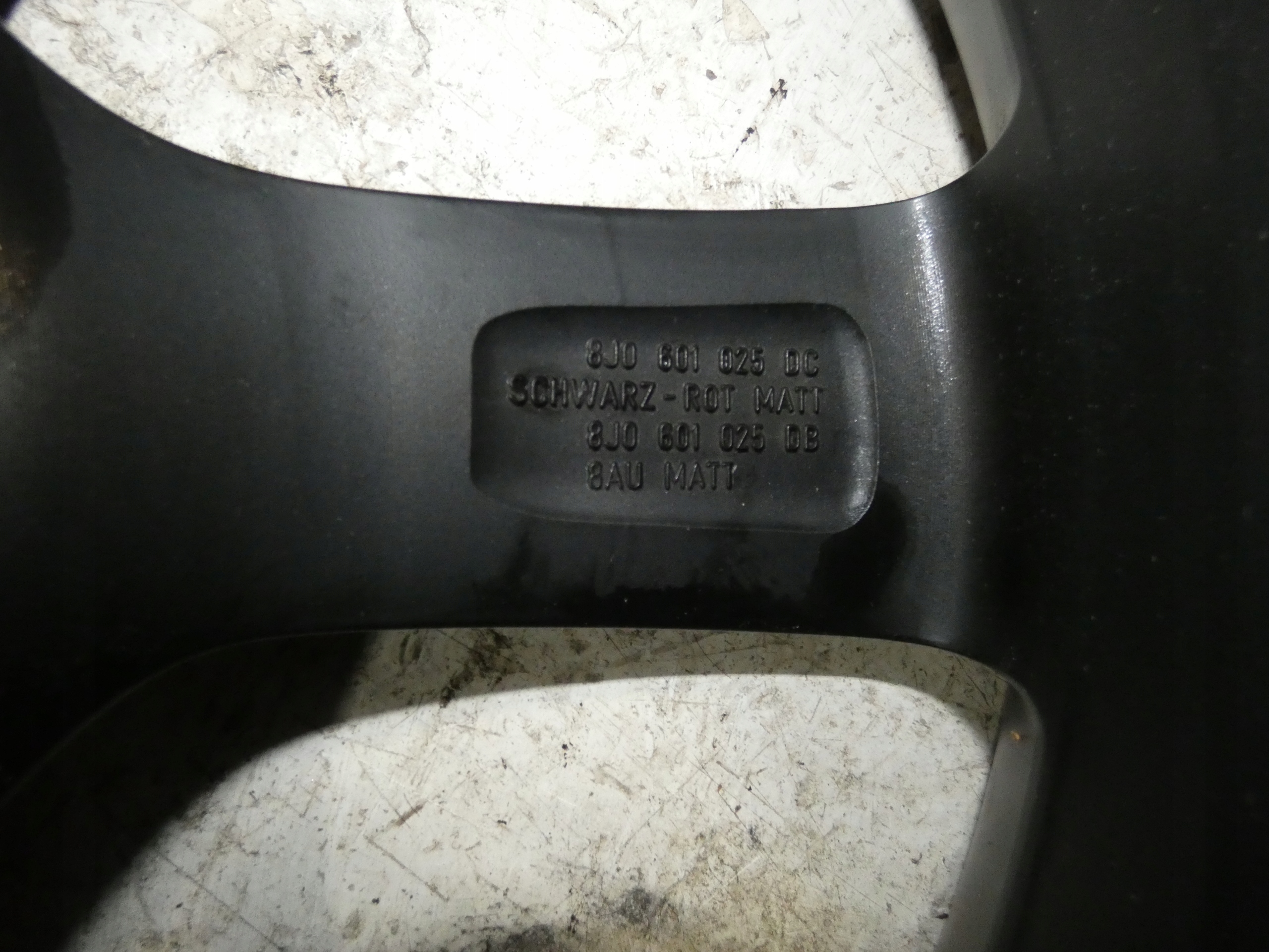 Audi hliníkový disk 19 8J0601025DB