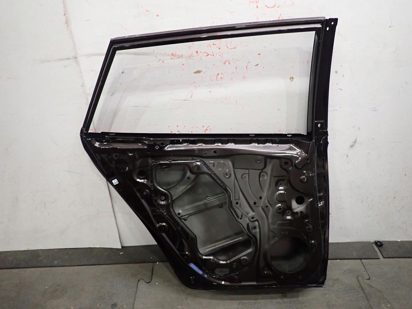 door rear part rear. left TOYOTA COROLLA E21 2019- KOMBI