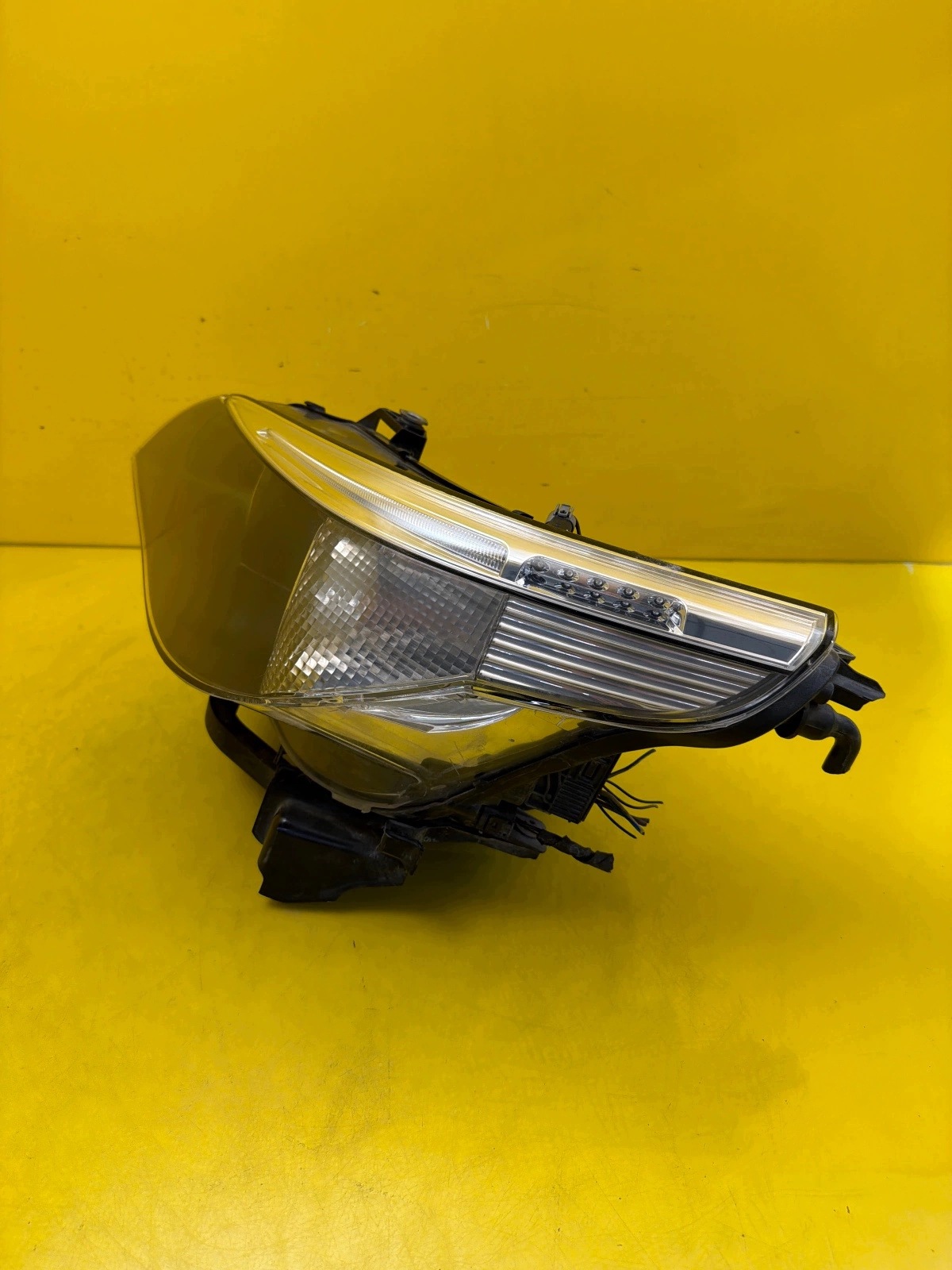 light left Bmw 5 E60 E61 Lift 2007-2010 Bi-Xenon Skretna D1S