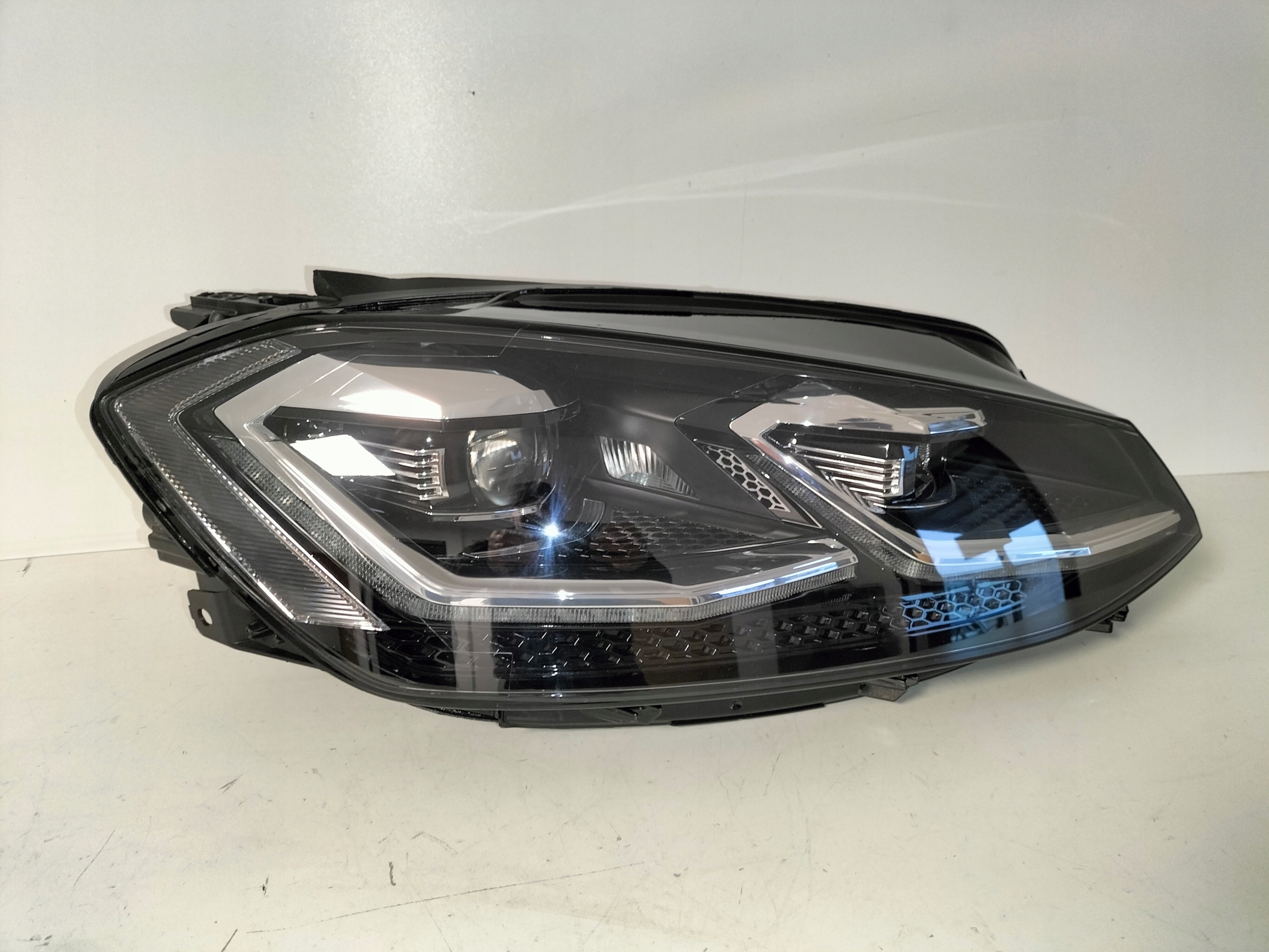 light front reflektor right VW GOLF 7 VII LIFT 17- FULL LED