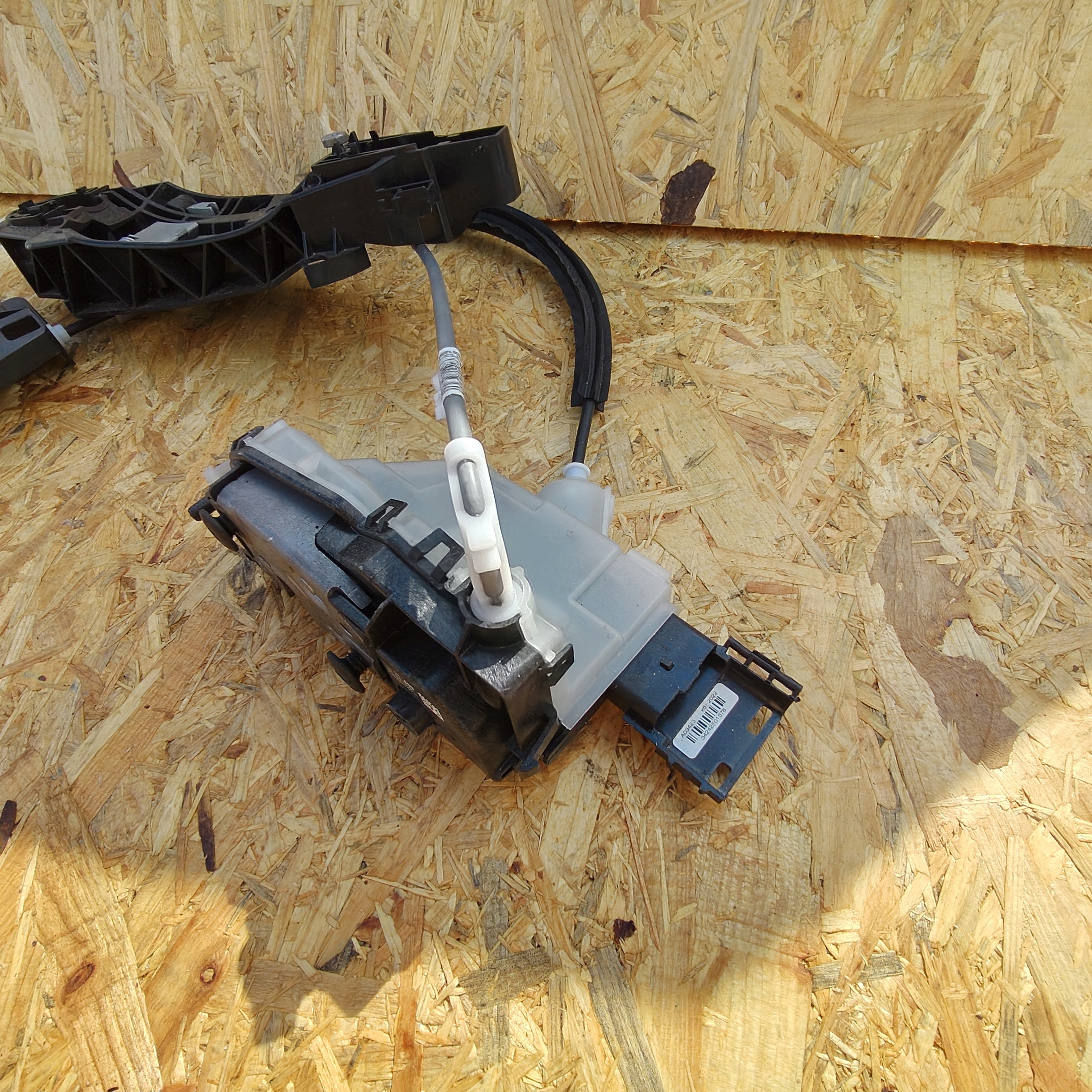 lock door right front CITROEN BERLINGO IV PARTNER IV
