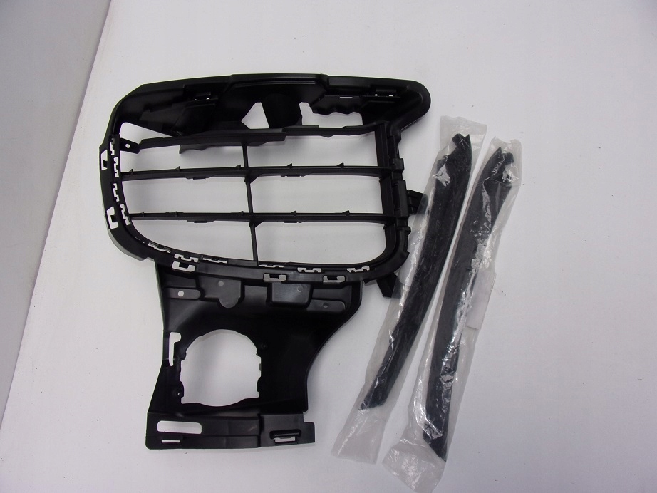 95850568140 - Решетка бампера 7p5807682e Cayenne 7p Lift 14^