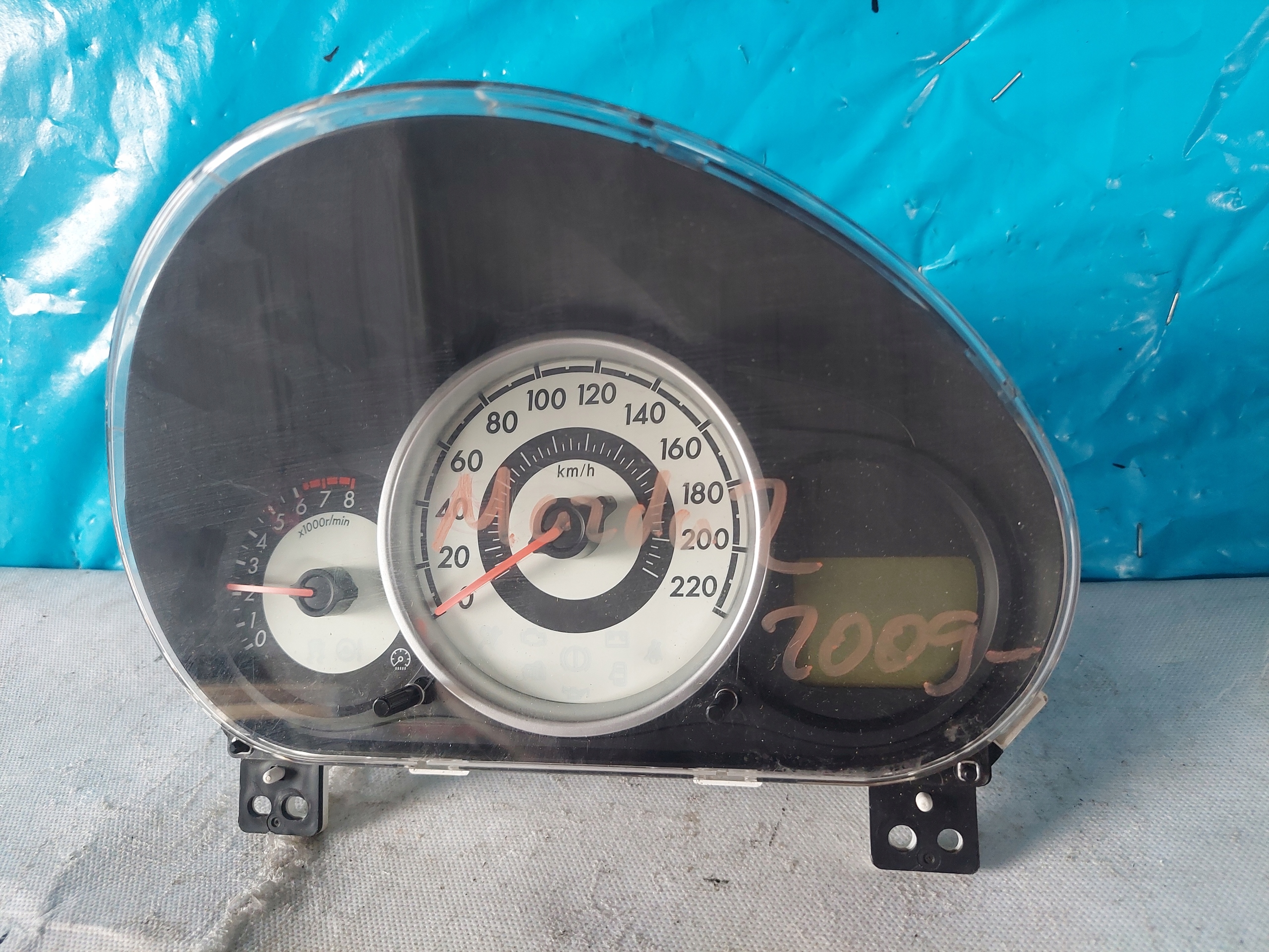 dials clock MAZDA 2 1.3 B DF73C